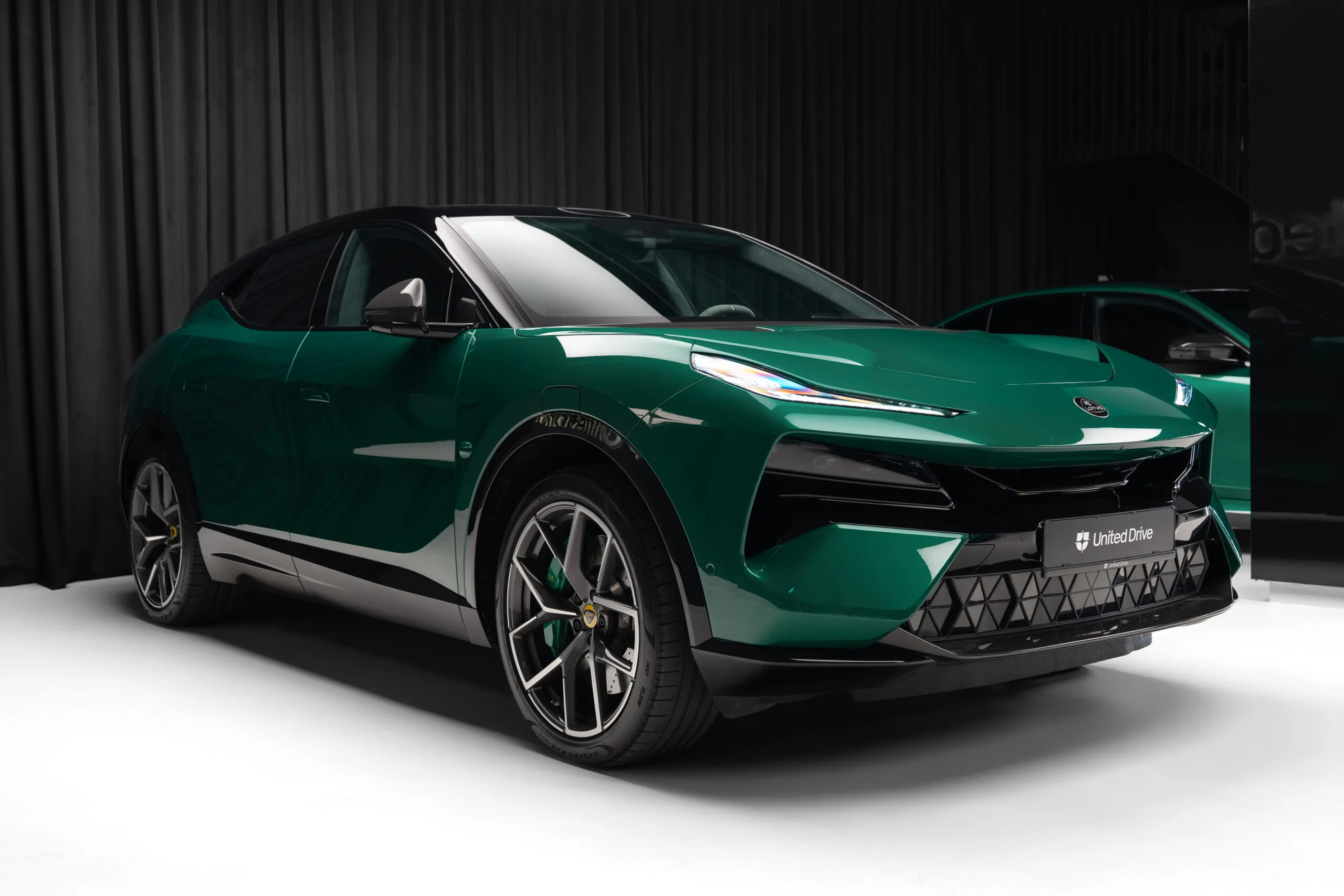 2023 Lotus Eletre R, 3/30