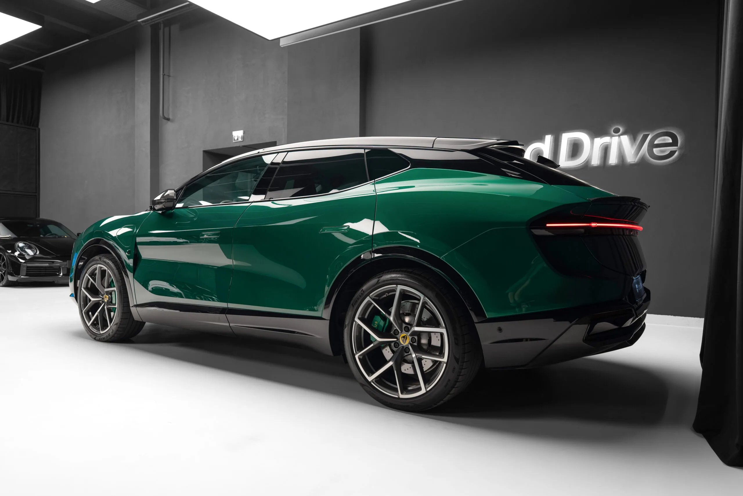 2023 Lotus Eletre R, 8/30
