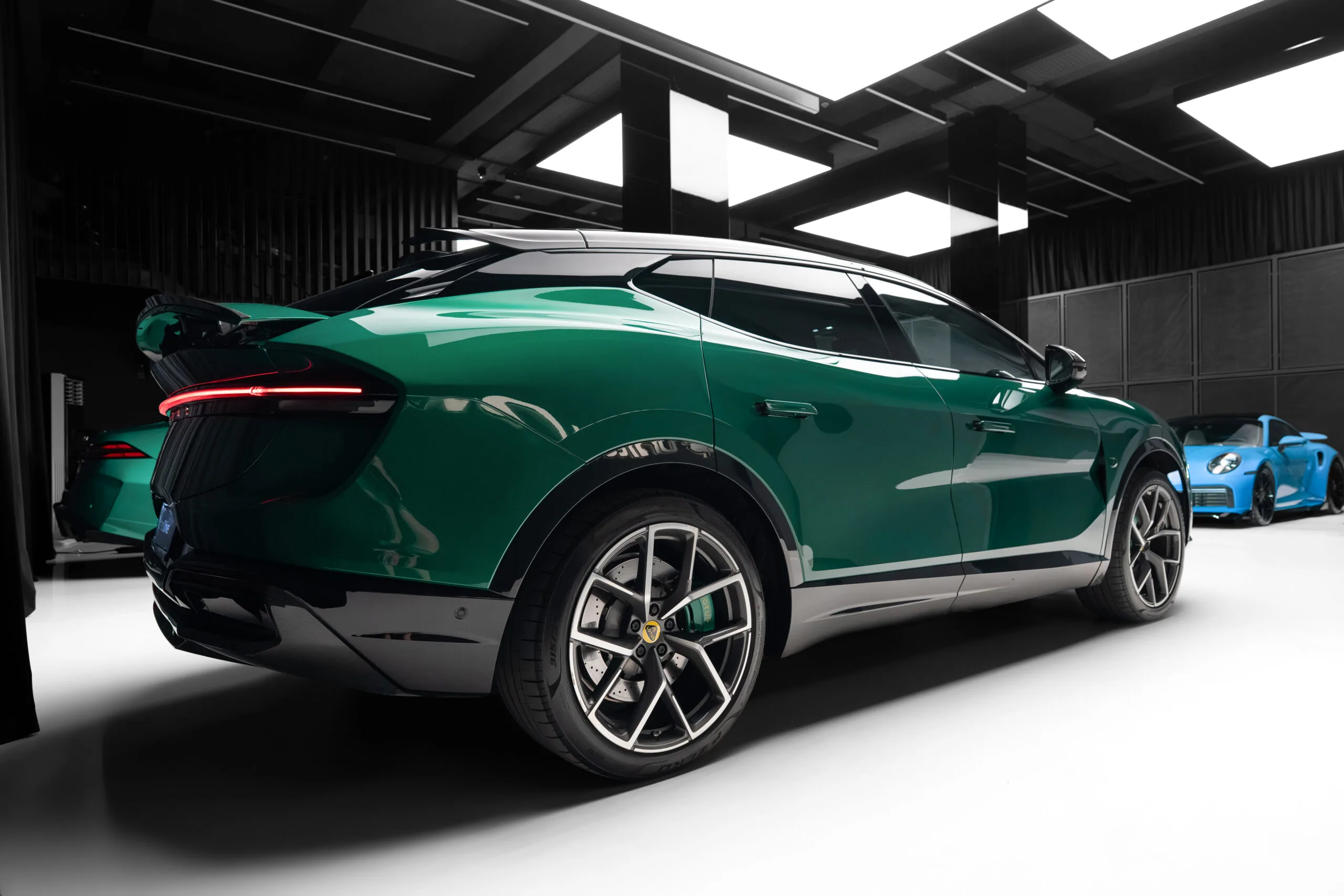 2023 Lotus Eletre R, 10/30