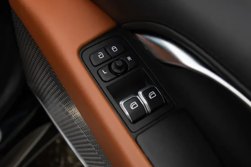 2023 Lotus Emira First Edition, 29/30