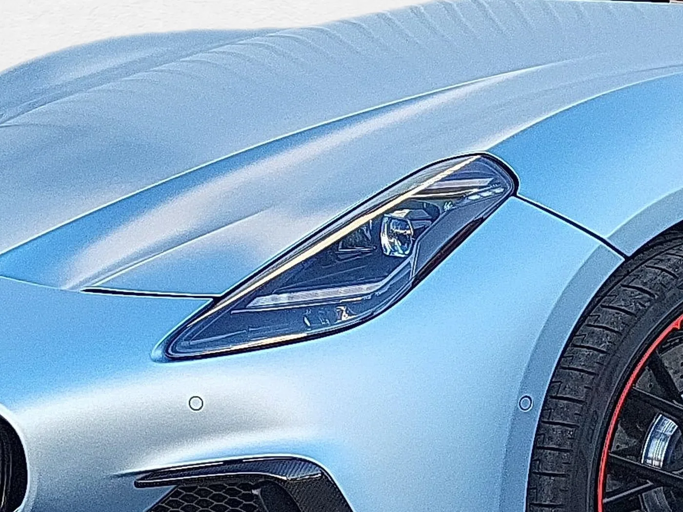 2023 Maserati GranTurismo Trofeo proposée par un concessionnaire spécialisé à Singen, Allemagne, photo 9 sur 15