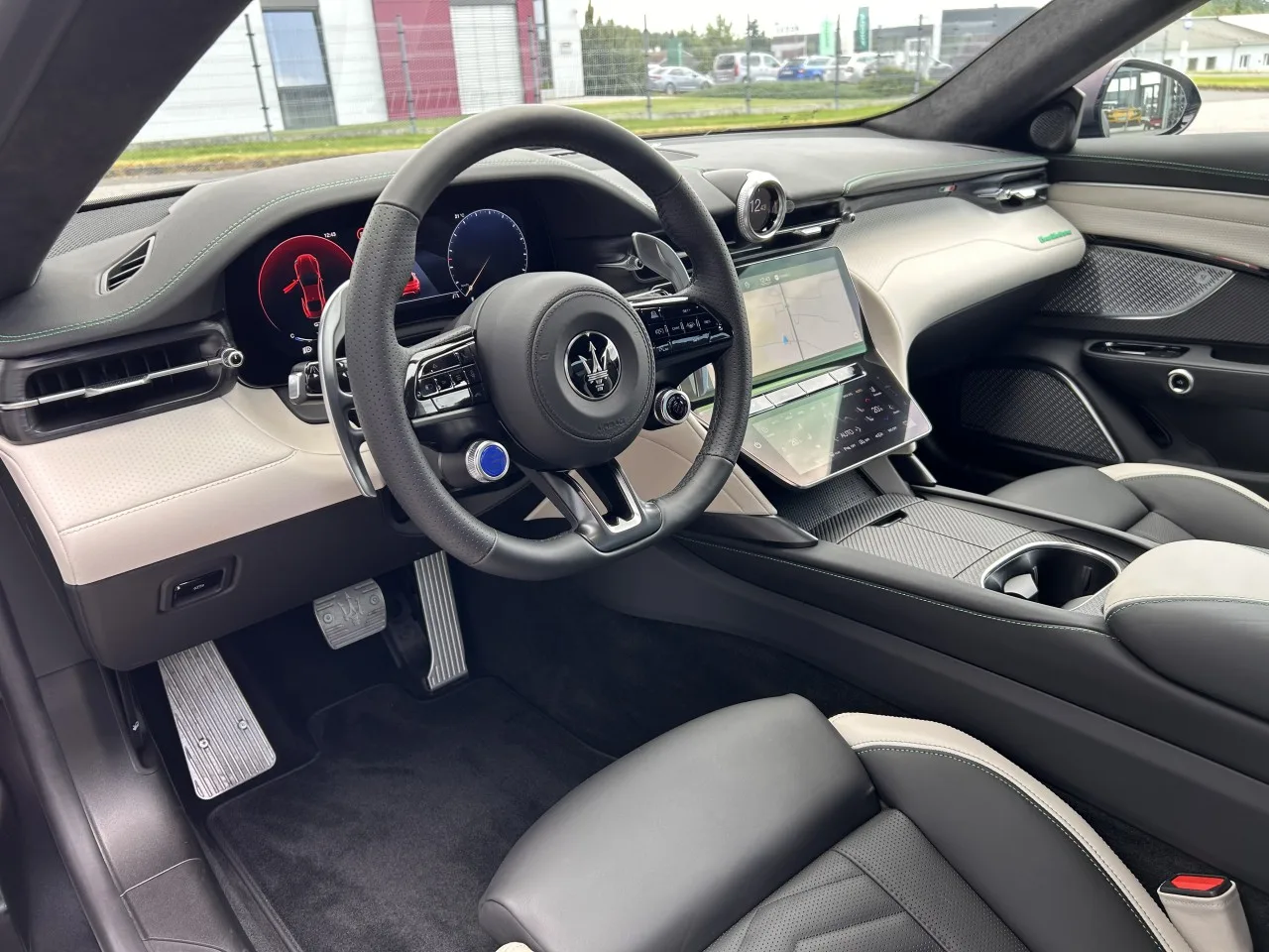 2023 Maserati GranTurismo Trofeo offered by a specialist dealer in Písek, Czechia, photo 18 of 32