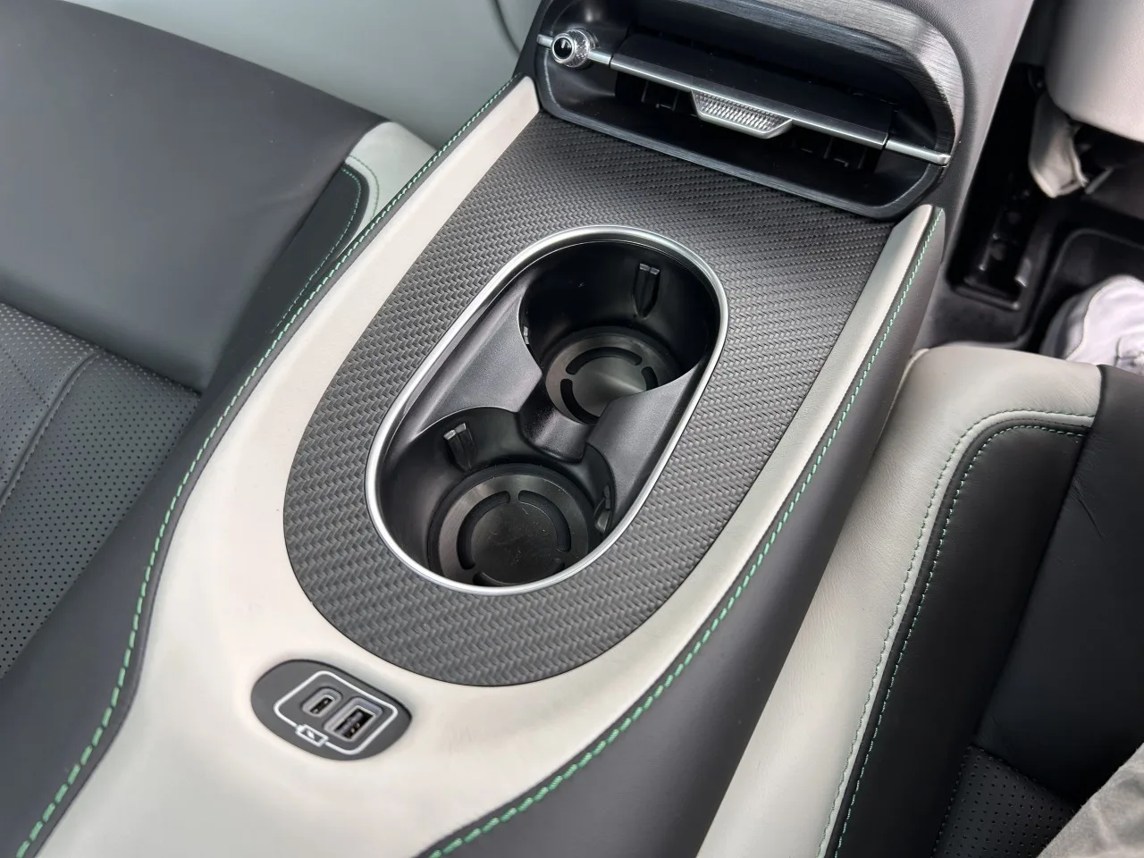 2023 Maserati GranTurismo Trofeo offered by a specialist dealer in Písek, Czechia, photo 28 of 32