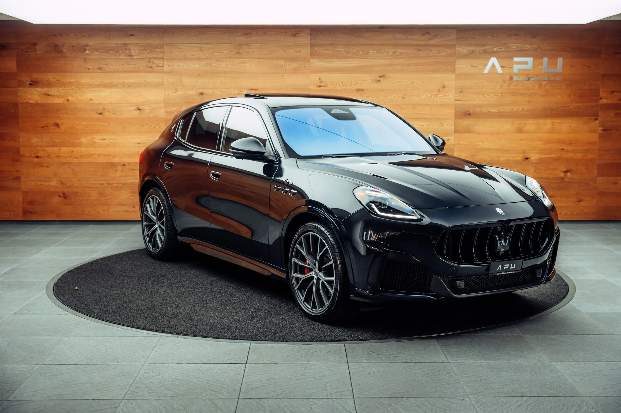 2023 Maserati Grecale Trofeo offered by a specialist dealer in Uznach, Switzerland, main photo