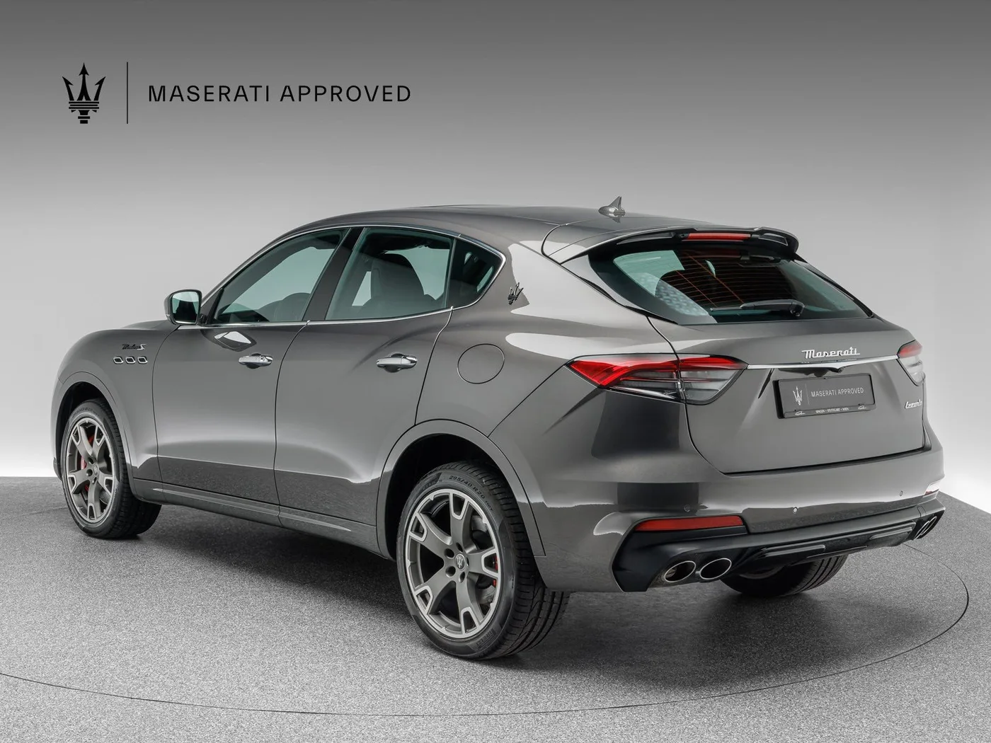 2023 Maserati Levante Modena S proposée par un concessionnaire spécialisé à Singen, Allemagne, photo 6 sur 15