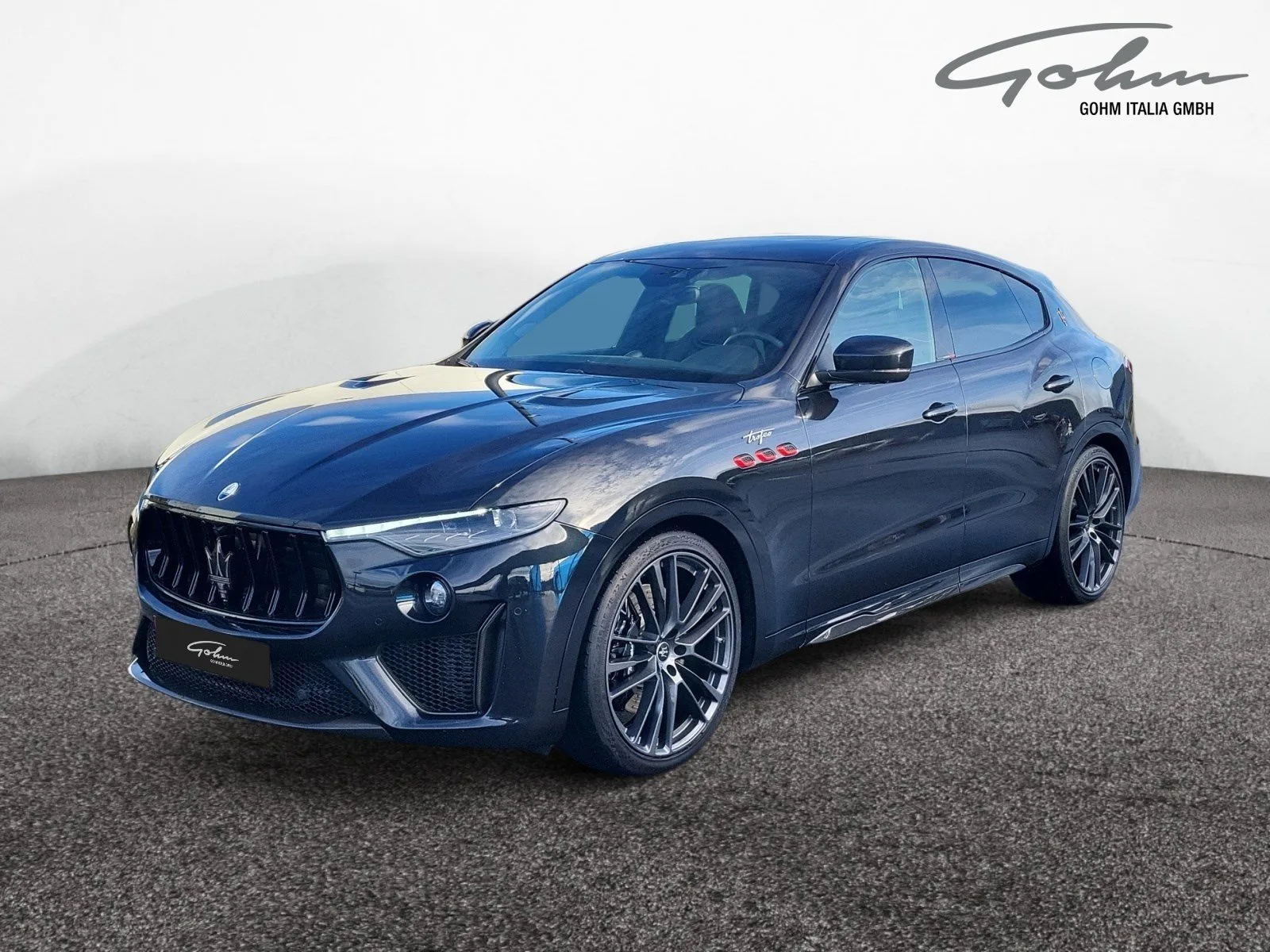 2023 Maserati Levante Trofeo proposée par un concessionnaire spécialisé à Singen, Allemagne, photo principale