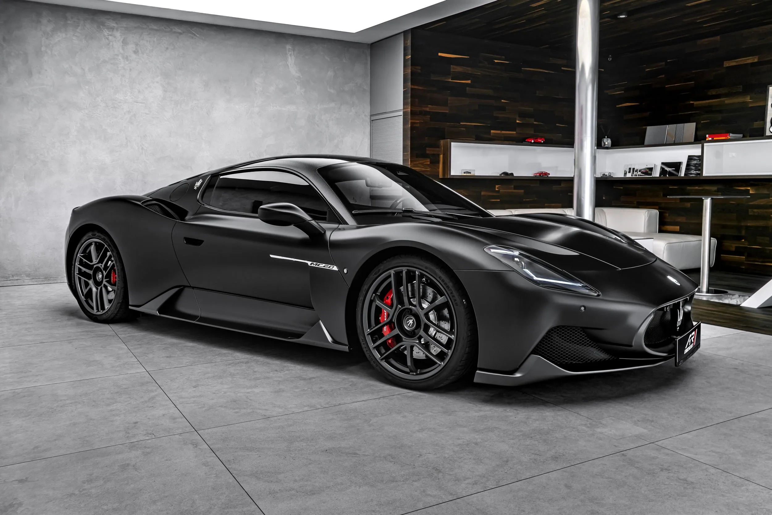 2023 Maserati MC20, 4/25