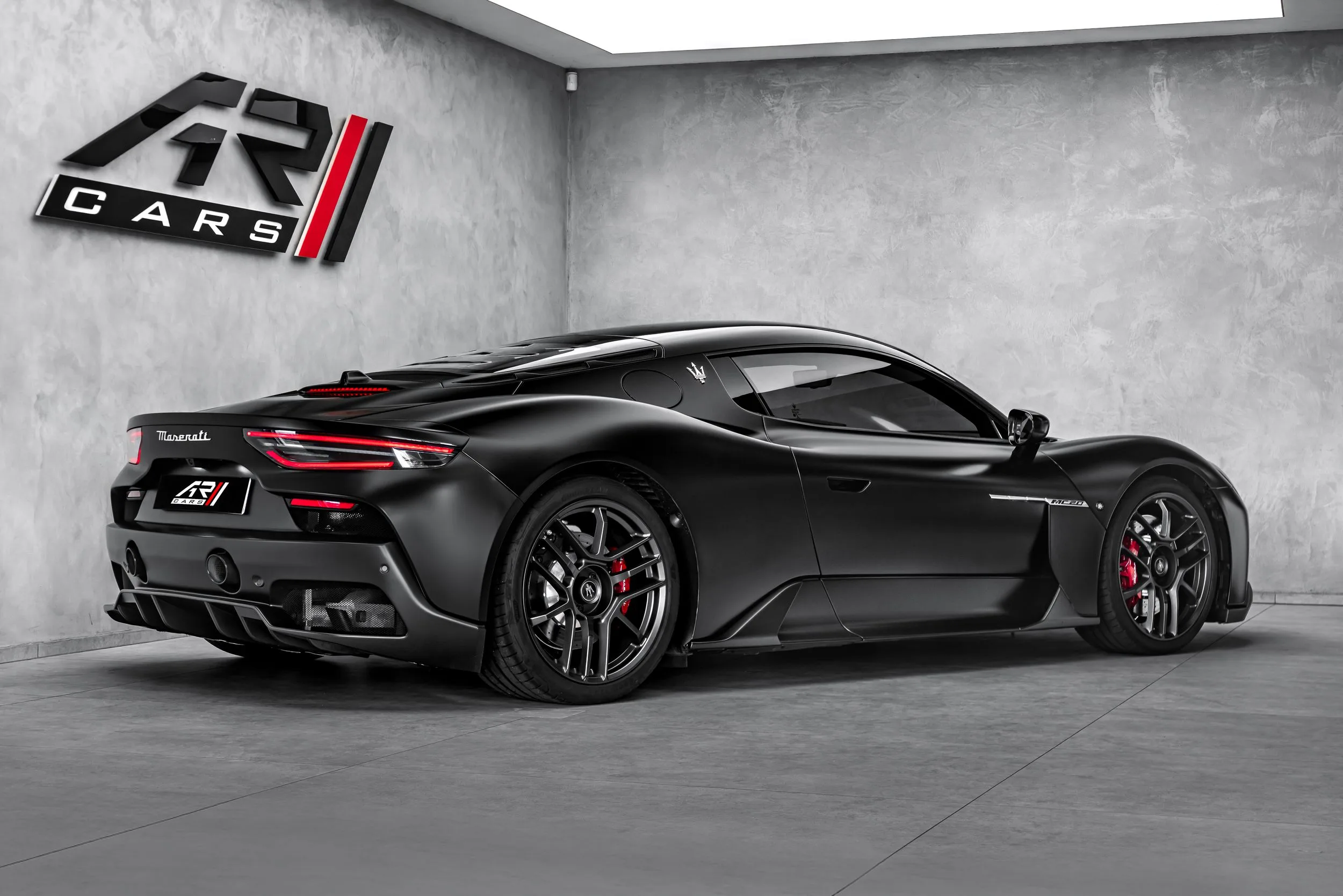 2023 Maserati MC20, 5/25