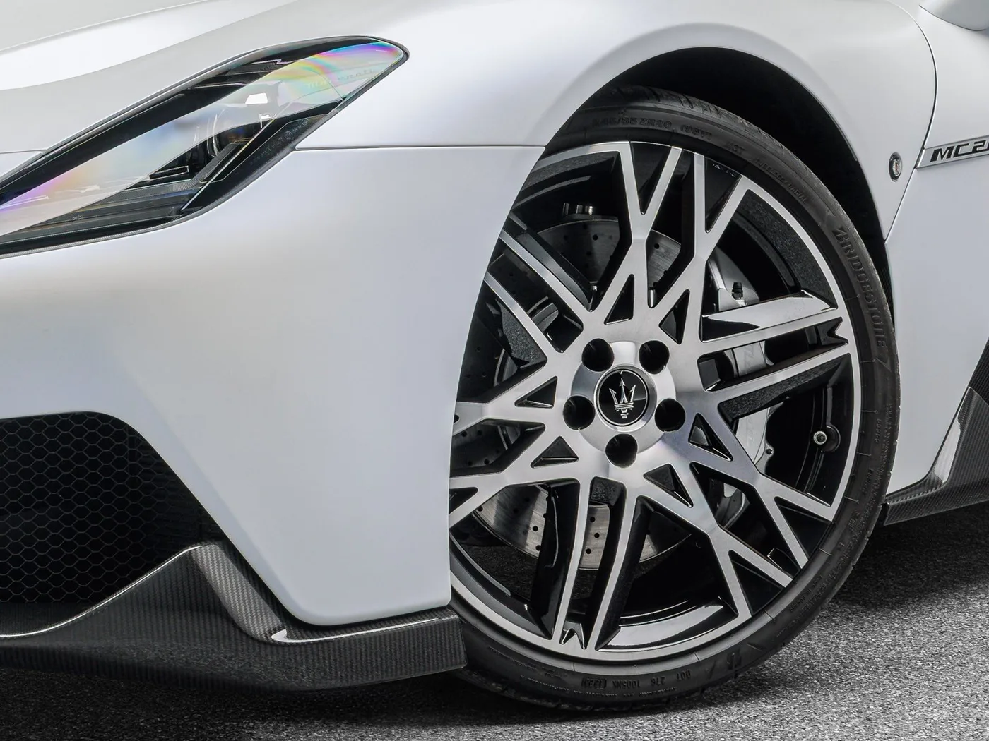 2023 Maserati MC20 Cielo proposée par un concessionnaire spécialisé à Böblingen, Allemagne, photo 10 sur 15