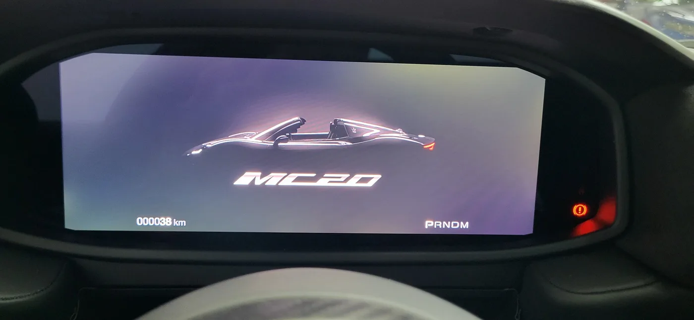 2023 Maserati MC20 Cielo proposée par un concessionnaire spécialisé à Singen, Allemagne, photo 6 sur 15