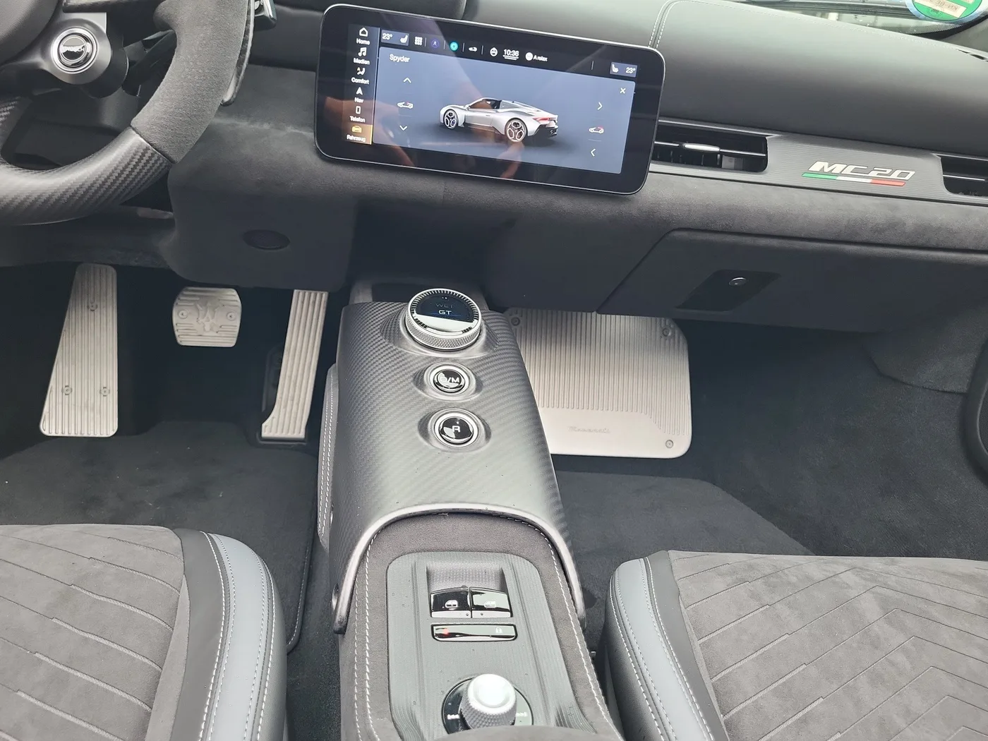 2023 Maserati MC20 Cielo proposée par un concessionnaire spécialisé à Singen, Allemagne, photo 8 sur 15