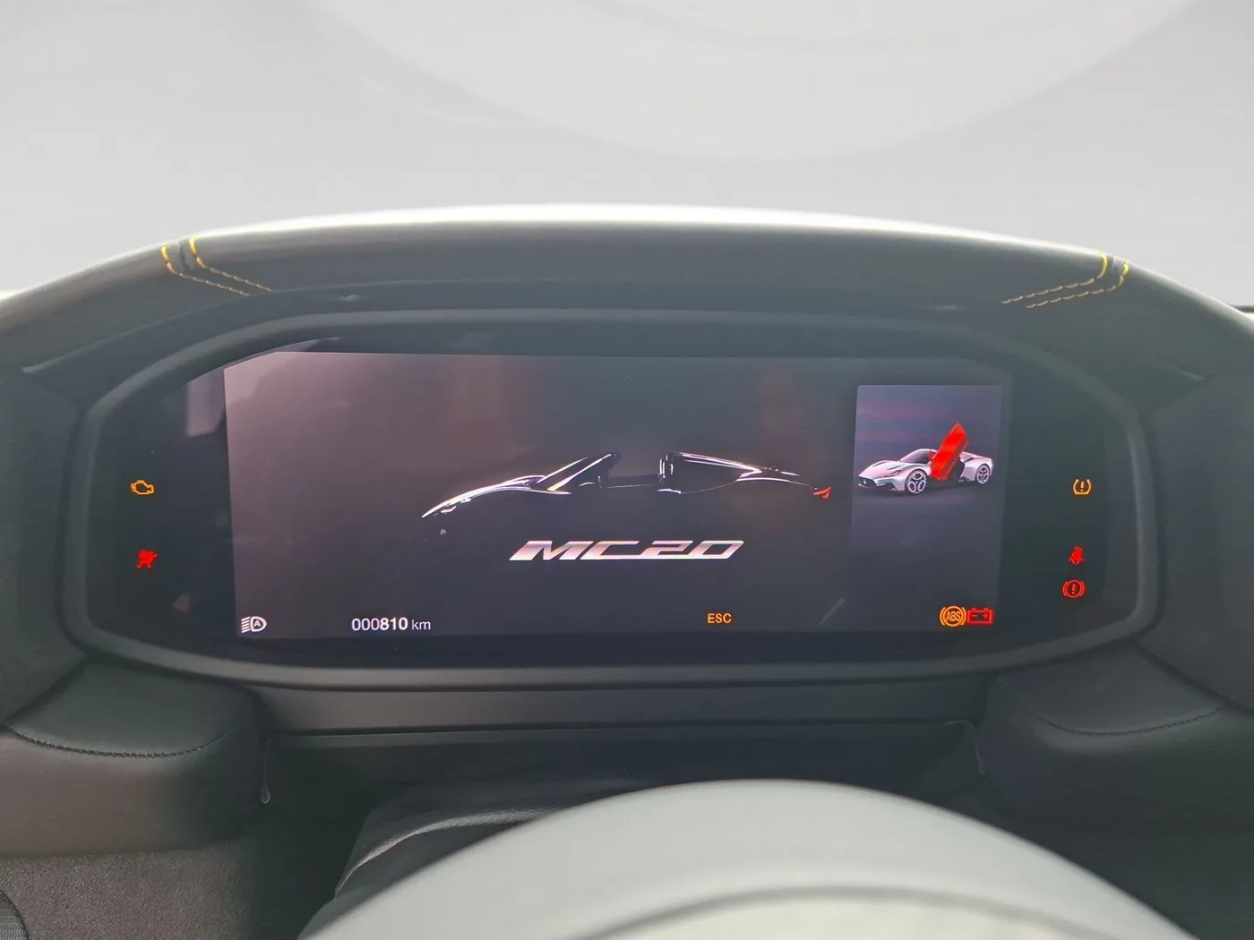 2023 Maserati MC20 Cielo proposée par un concessionnaire spécialisé à Singen, Allemagne, photo 11 sur 15