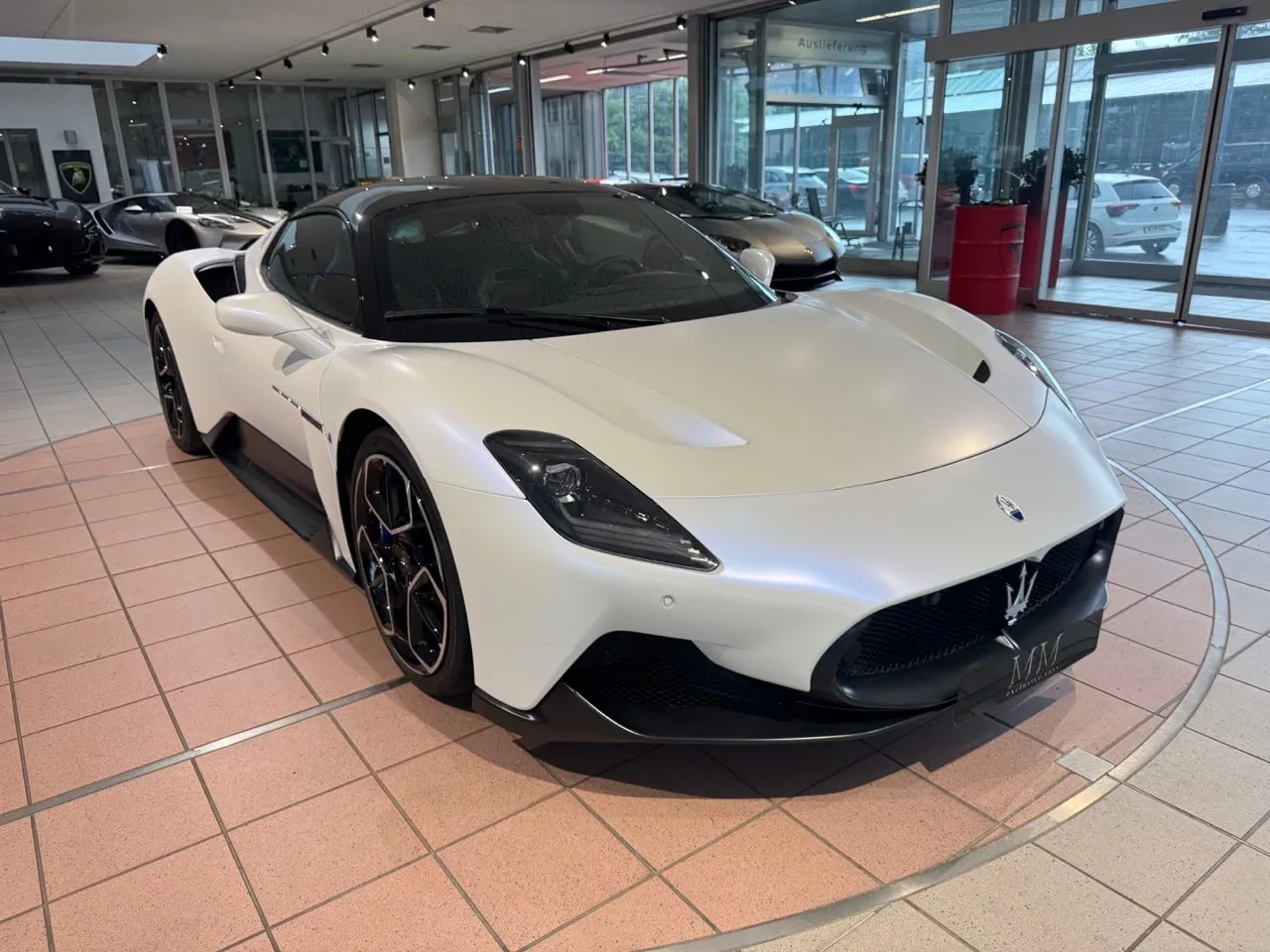 2023 Maserati MC20 proposée par un concessionnaire spécialisé à Hannover, Allemagne, photo principale