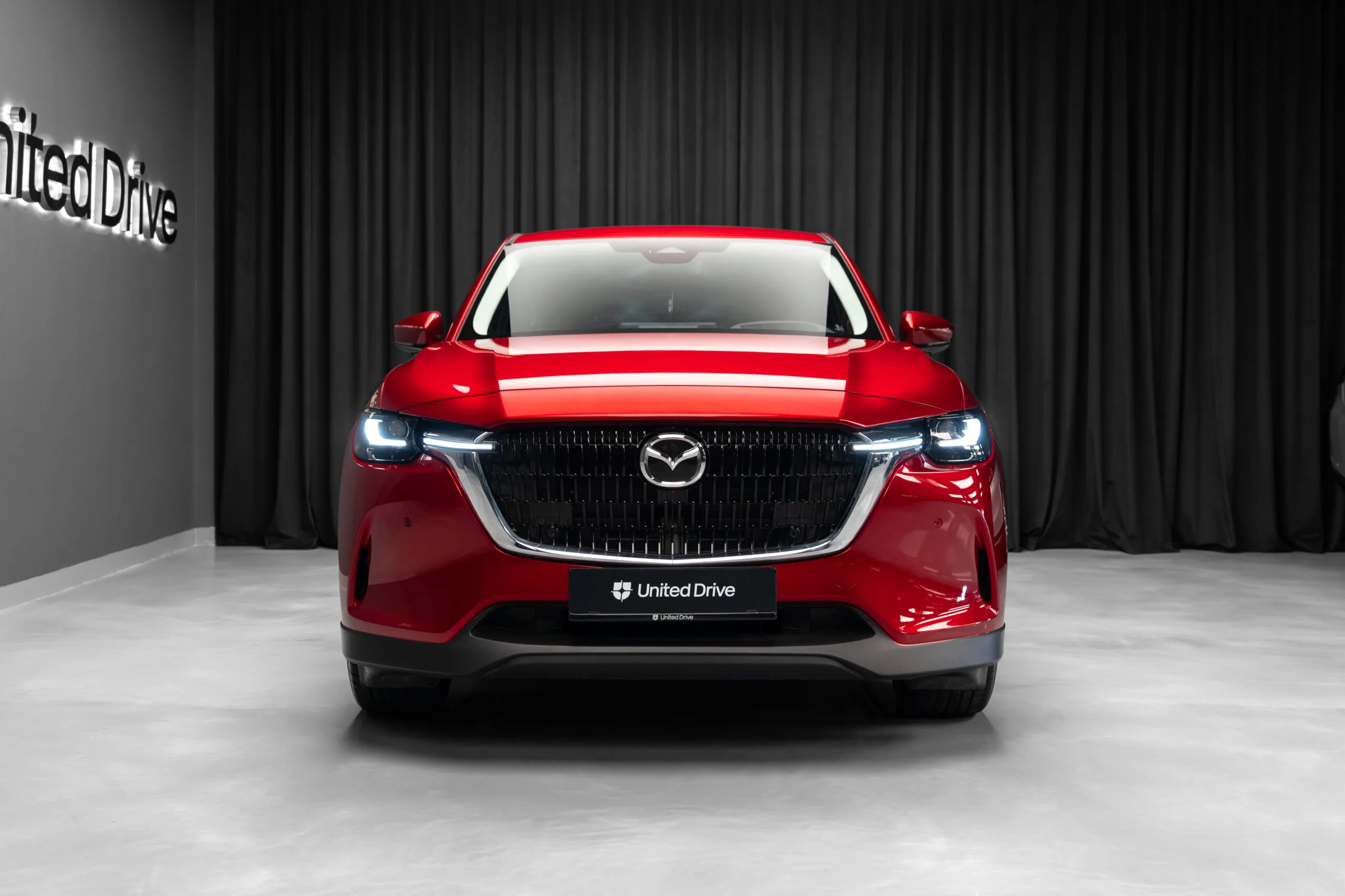 2023 Mazda CX-60 e-Skyactiv PHEV, 2/30