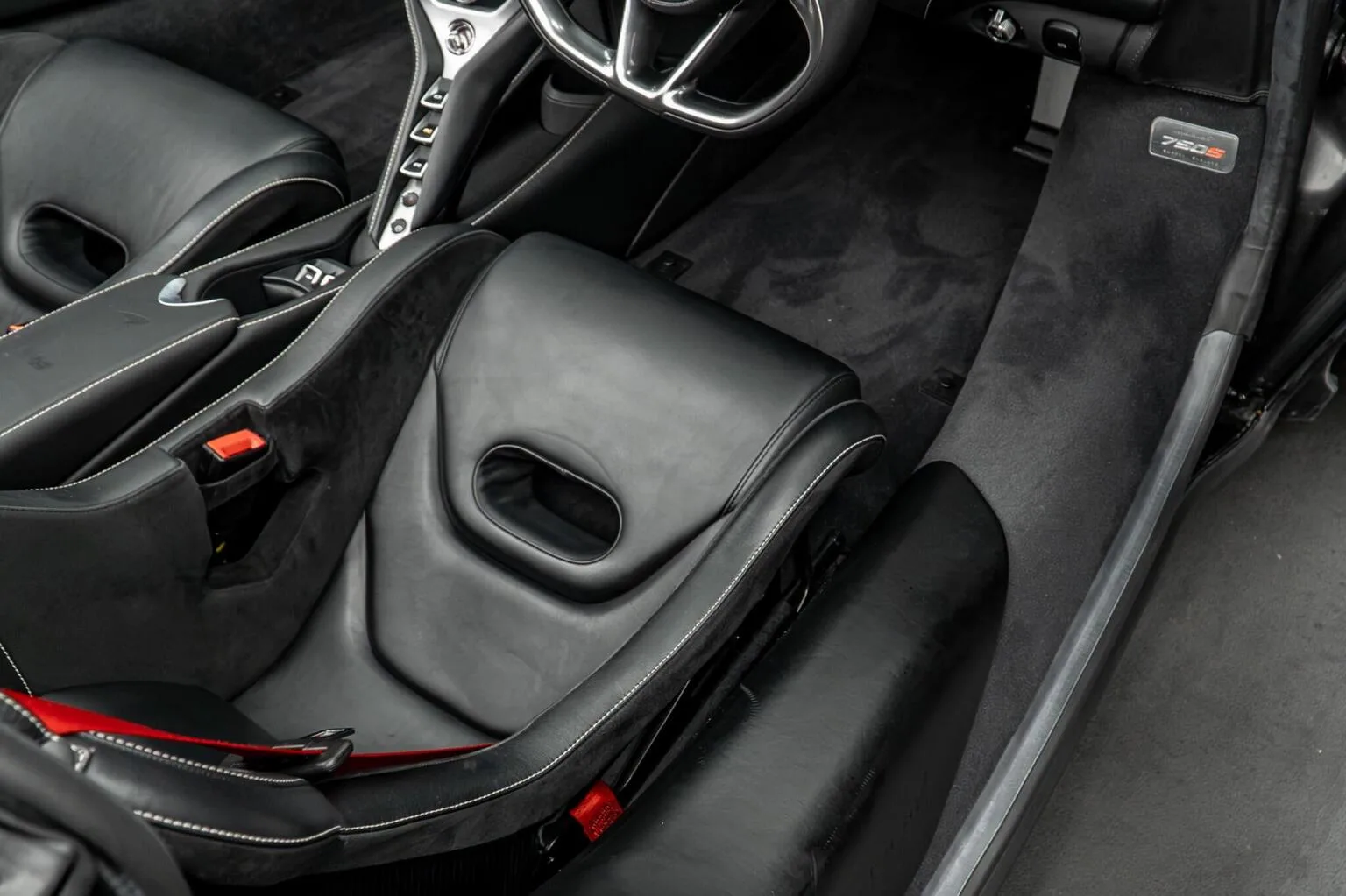 2023 McLaren 750S Spider, 28/30