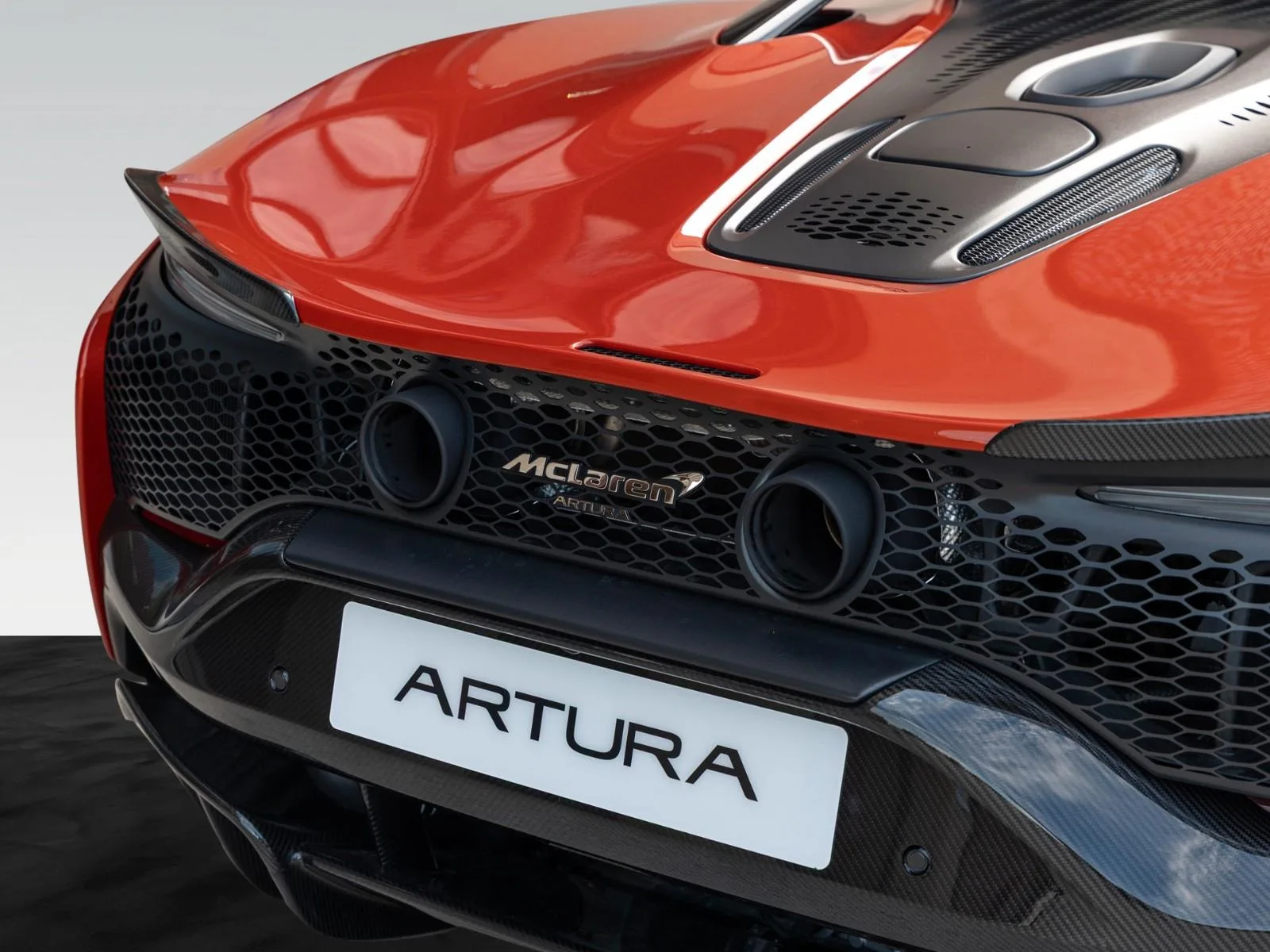 2023 McLaren Artura, 6/28