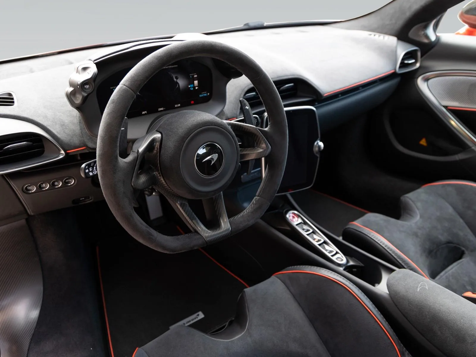 2023 McLaren Artura, 16/28