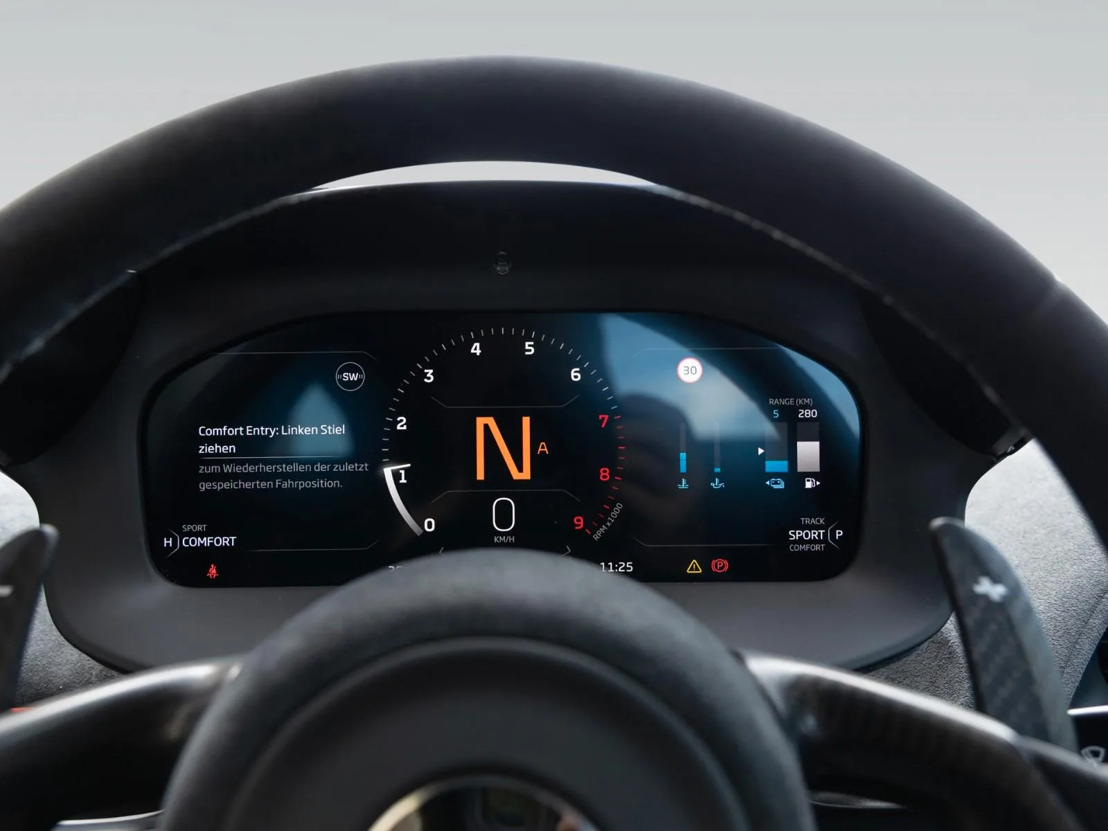 2023 McLaren Artura, 26/28