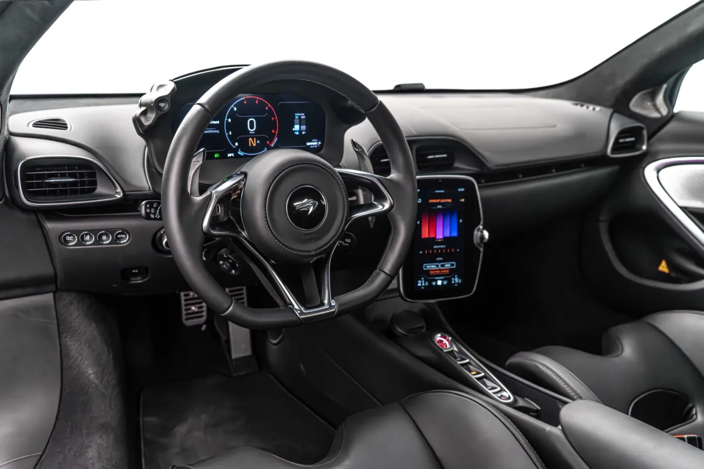 2023 McLaren Artura angeboten von einem Fachhändler in Dubai, Vereinigte Arabische Emirate, Foto 10 von 10