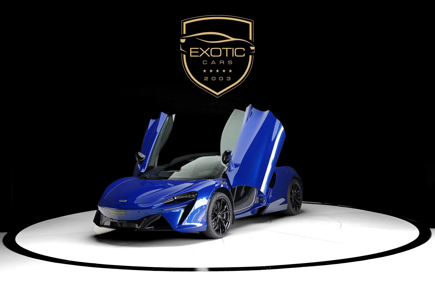 2023 McLaren Artura offered by a specialist dealer in Dubai, United Arab Emirates, main photo