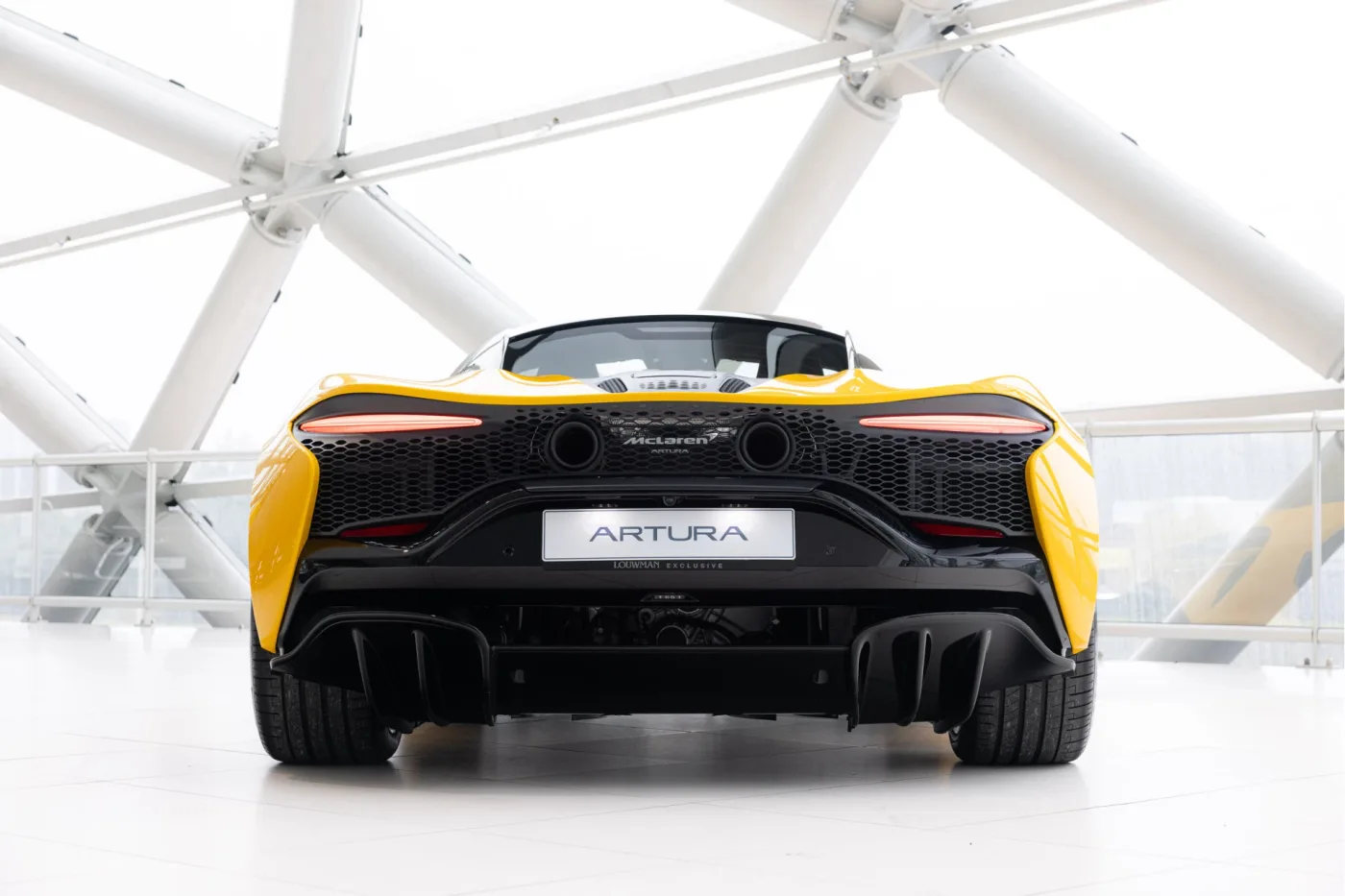 2023 McLaren Artura proposée par un concessionnaire agréé McLaren et Morgan à Utrecht, Pays-Bas, photo 10 sur 25