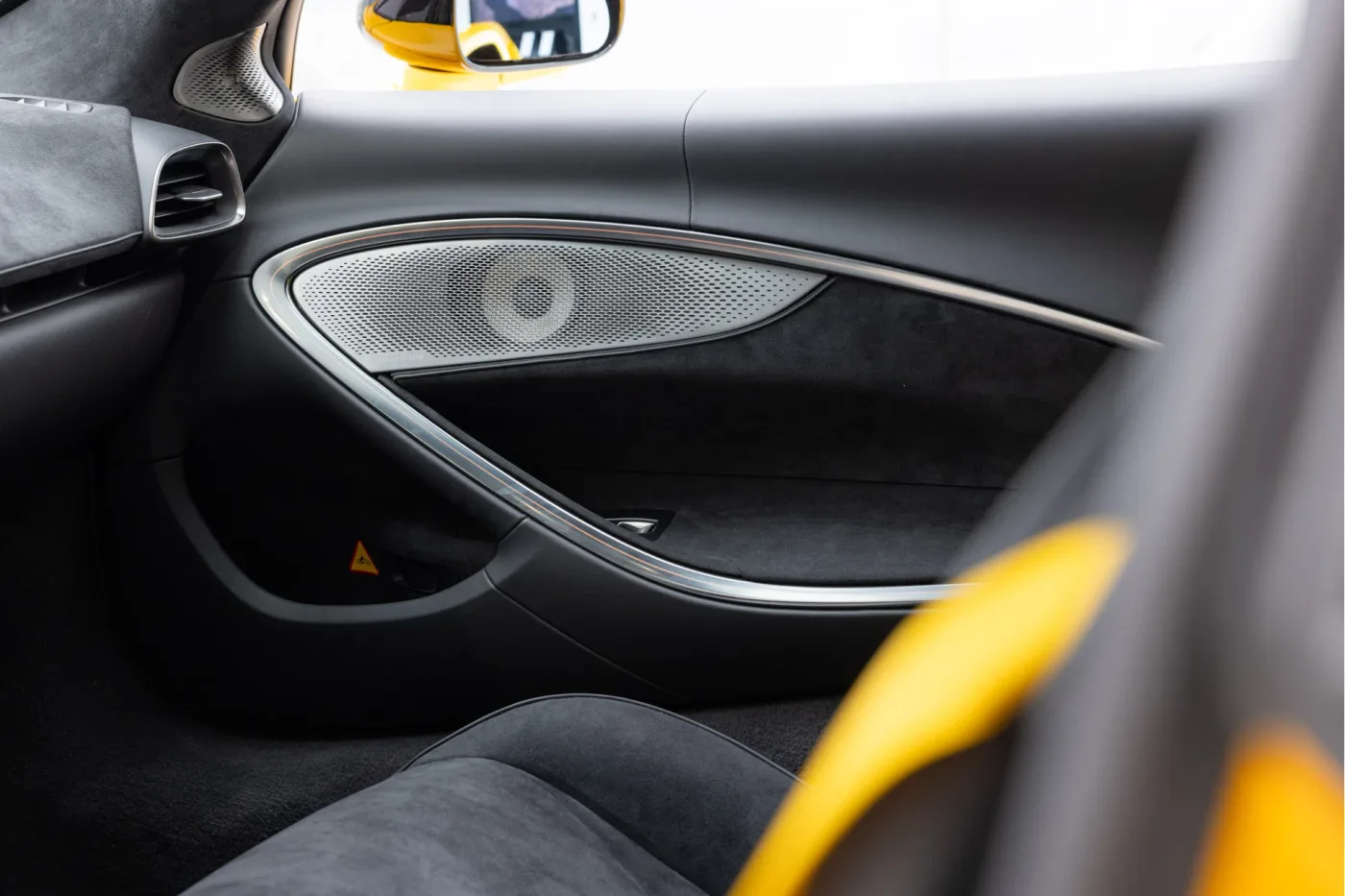 2023 McLaren Artura proposée par un concessionnaire agréé McLaren et Morgan à Utrecht, Pays-Bas, photo 22 sur 25