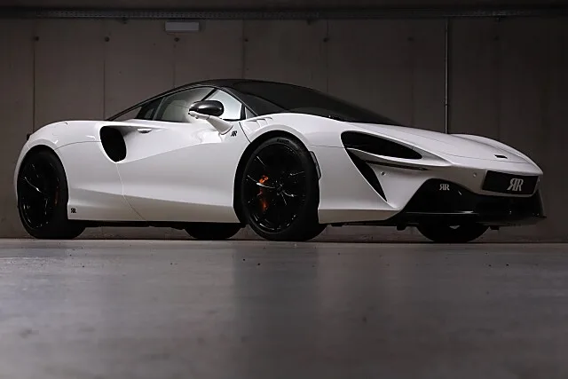 2023 McLaren Artura Performance, 2/30