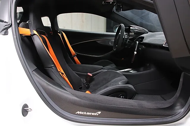 2023 McLaren Artura Performance, 20/30