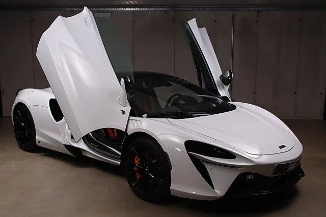 2023 McLaren Artura Performance, 24/30