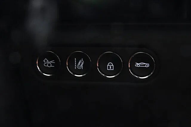 2023 McLaren Artura Performance, 26/30