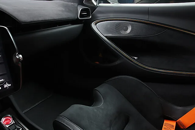 2023 McLaren Artura Performance, 27/30