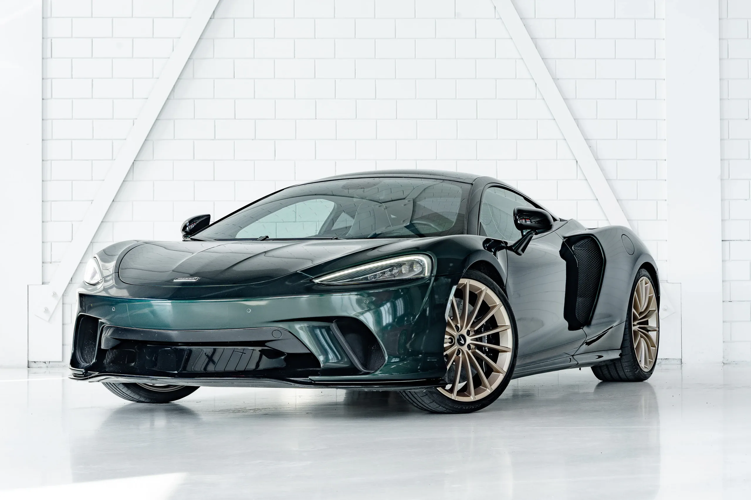 2023 McLaren GT angeboten von einem Fachhändler in Berkel en Rodenrijs, Niederlande, Hauptfoto