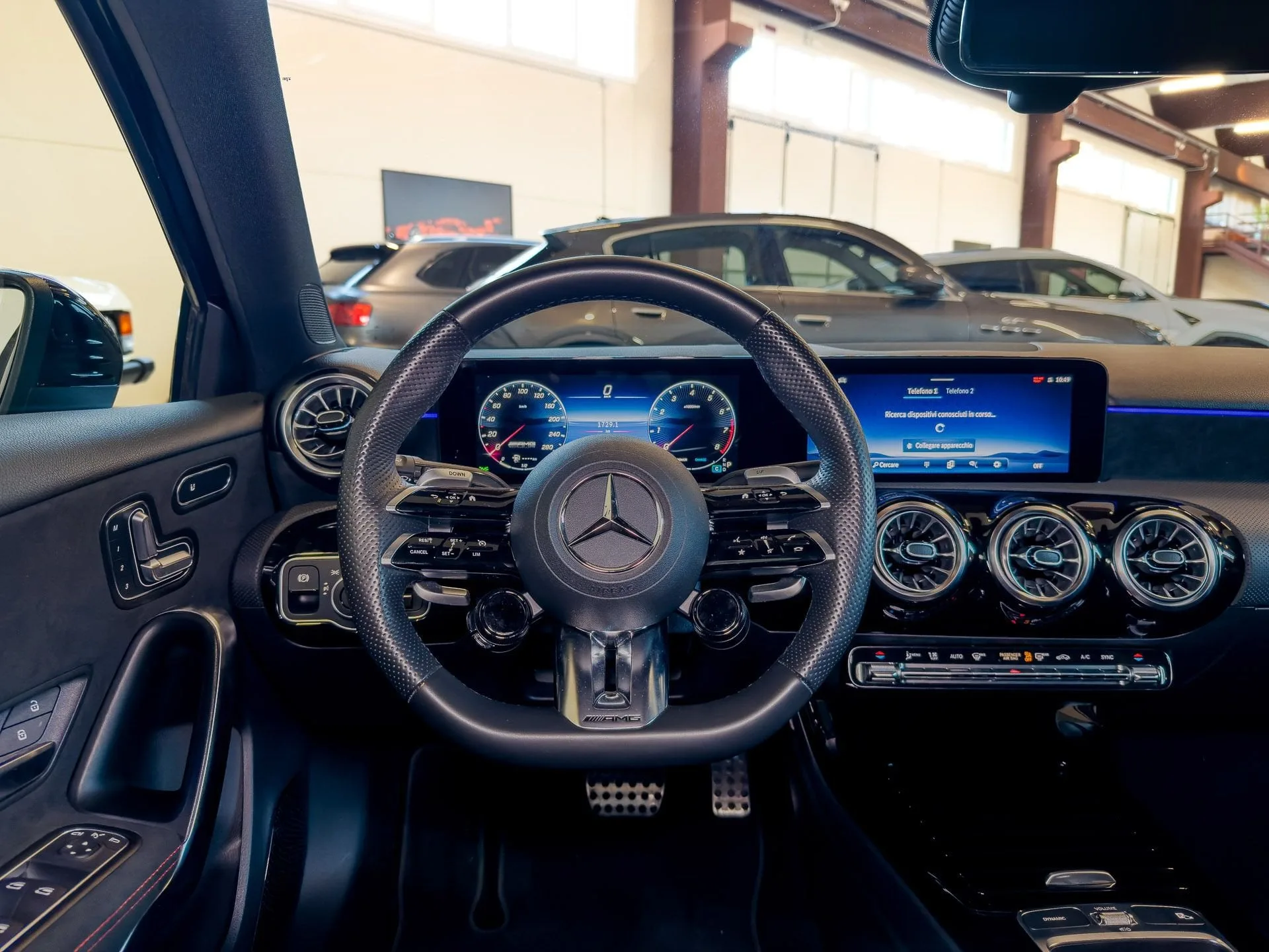 2023 Mercedes-AMG A 35, 13/15