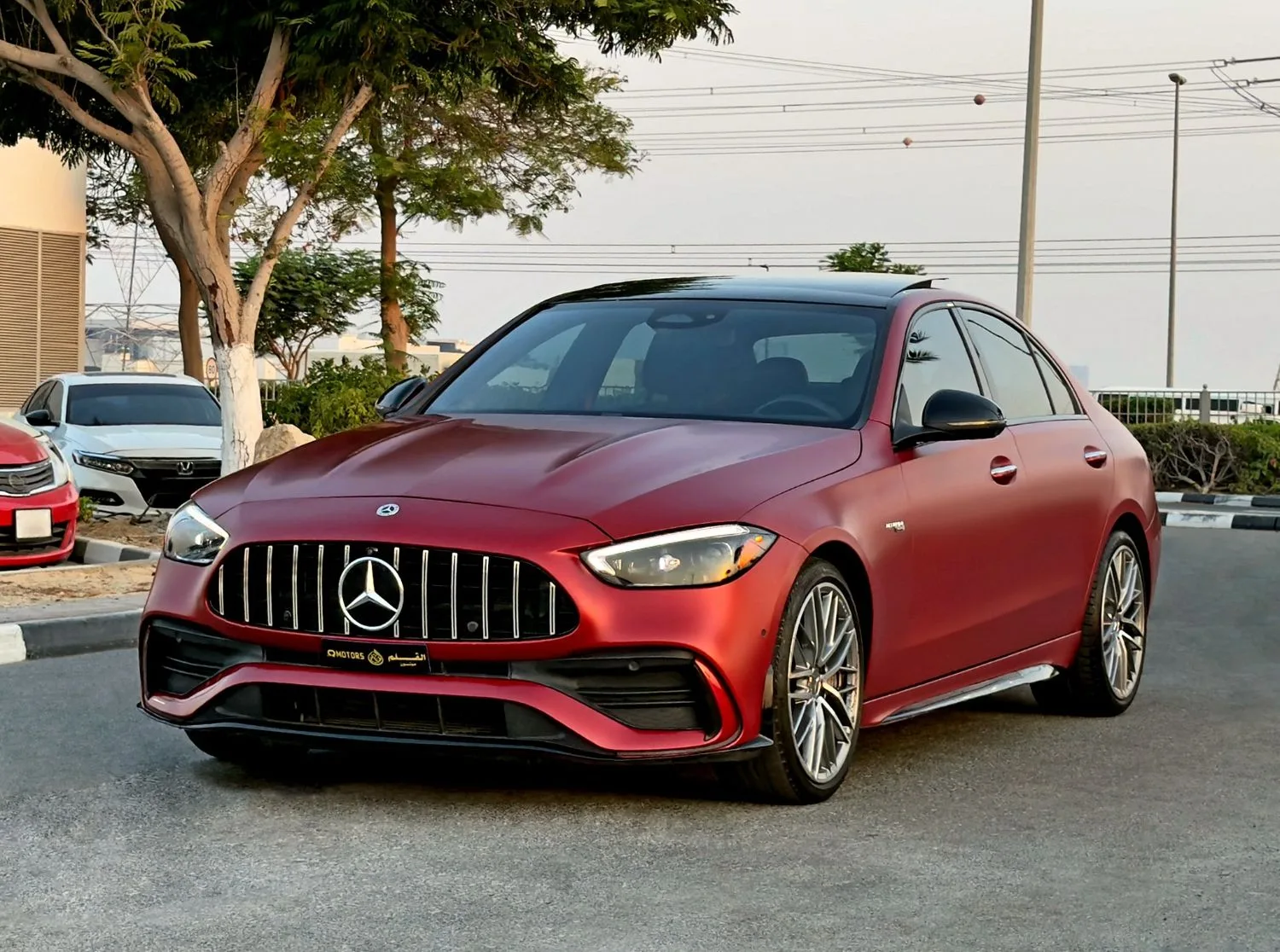 2023 Mercedes-AMG C 43 4matic angeboten von einem Fachhändler in Dubai, Vereinigte Arabische Emirate, Hauptfoto