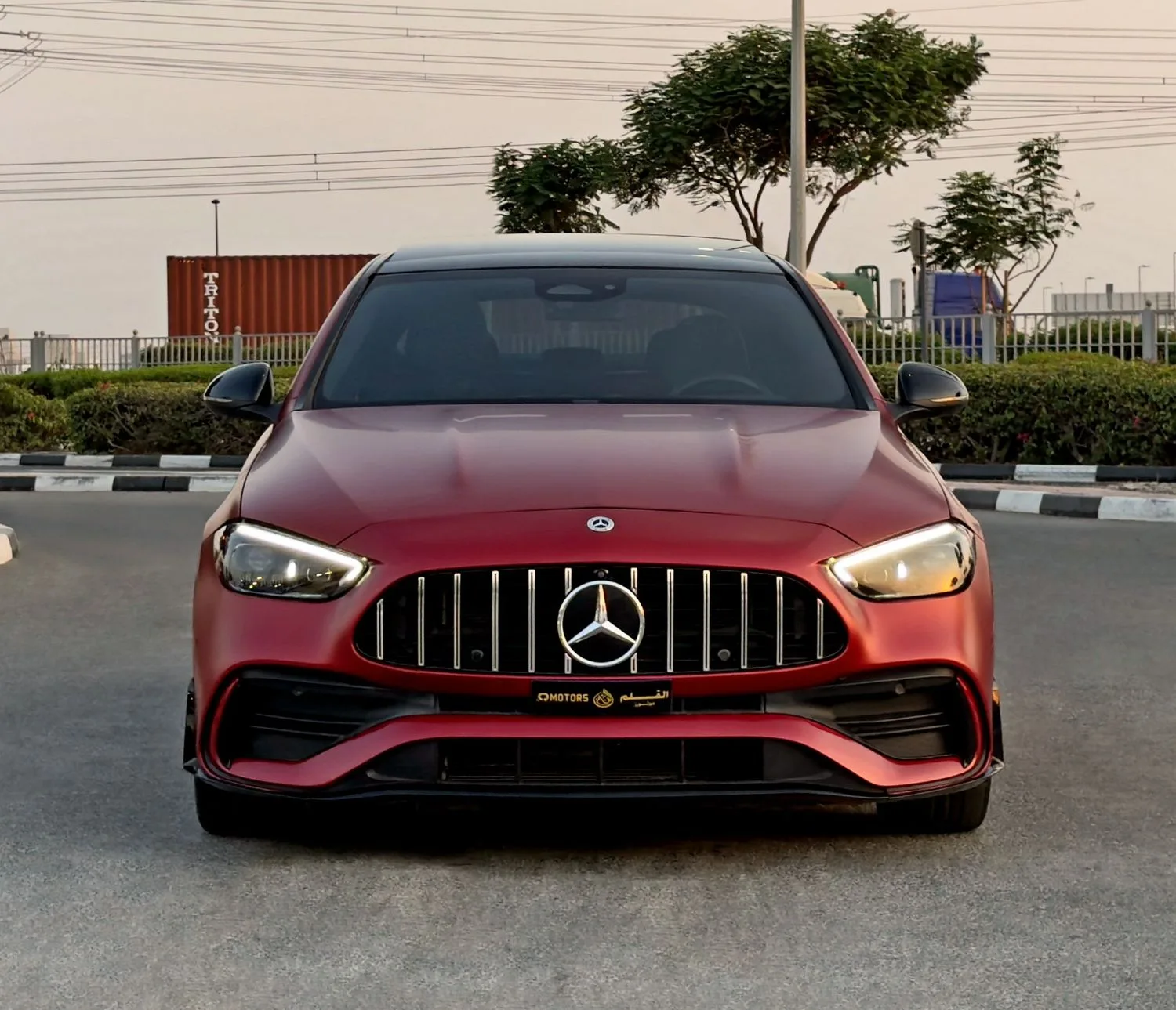 2023 Mercedes-AMG C 43 4matic proposée par un concessionnaire spécialisé à Dubai, Émirats arabes unis, photo 2 sur 13