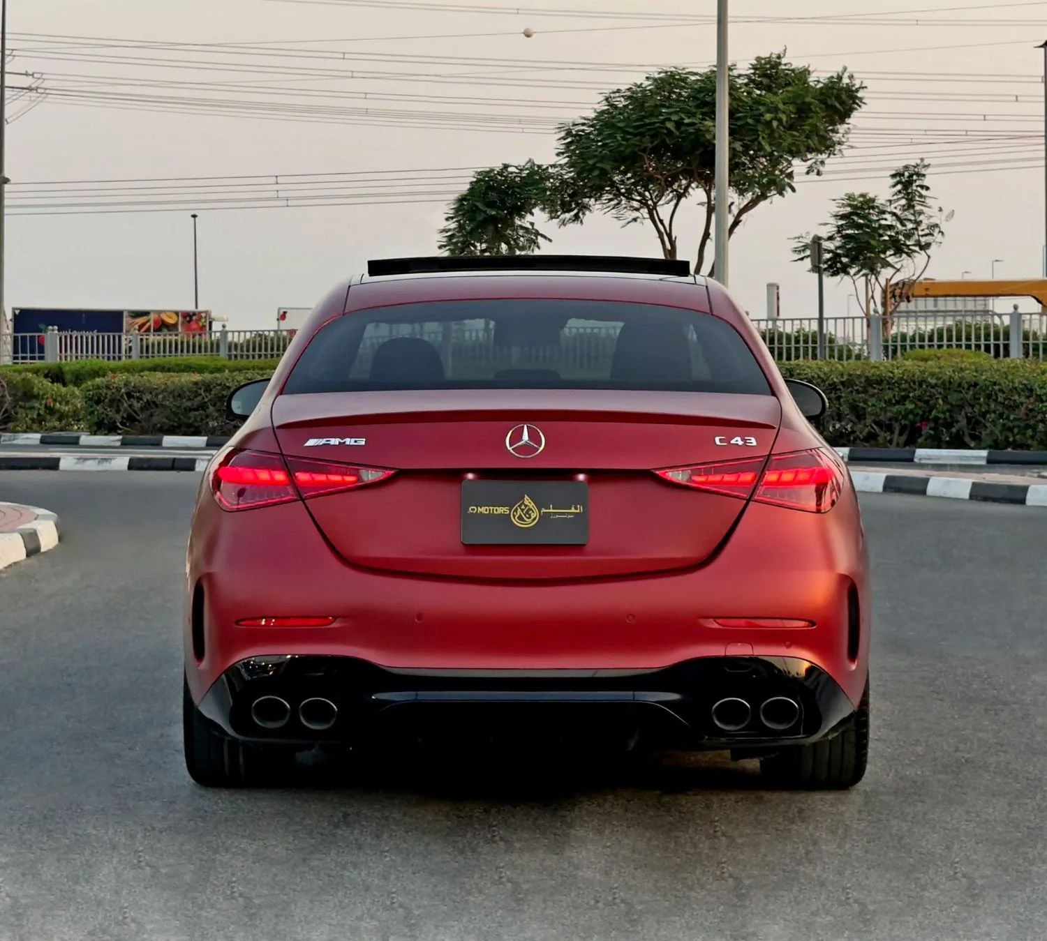 2023 Mercedes-AMG C 43 4matic proposée par un concessionnaire spécialisé à Dubai, Émirats arabes unis, photo 6 sur 13