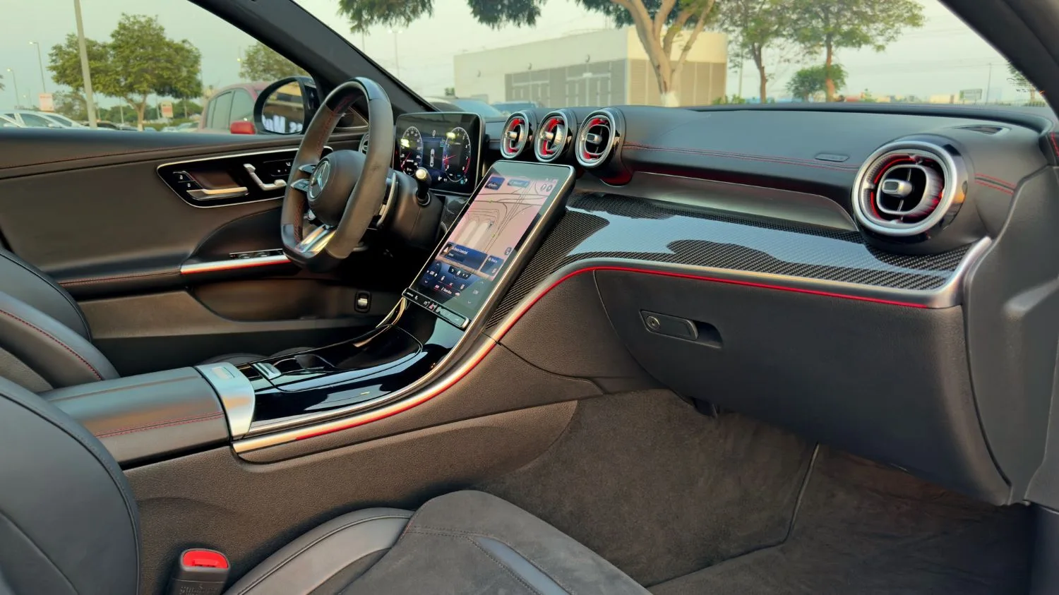 2023 Mercedes-AMG C 43 4matic proposée par un concessionnaire spécialisé à Dubai, Émirats arabes unis, photo 10 sur 13