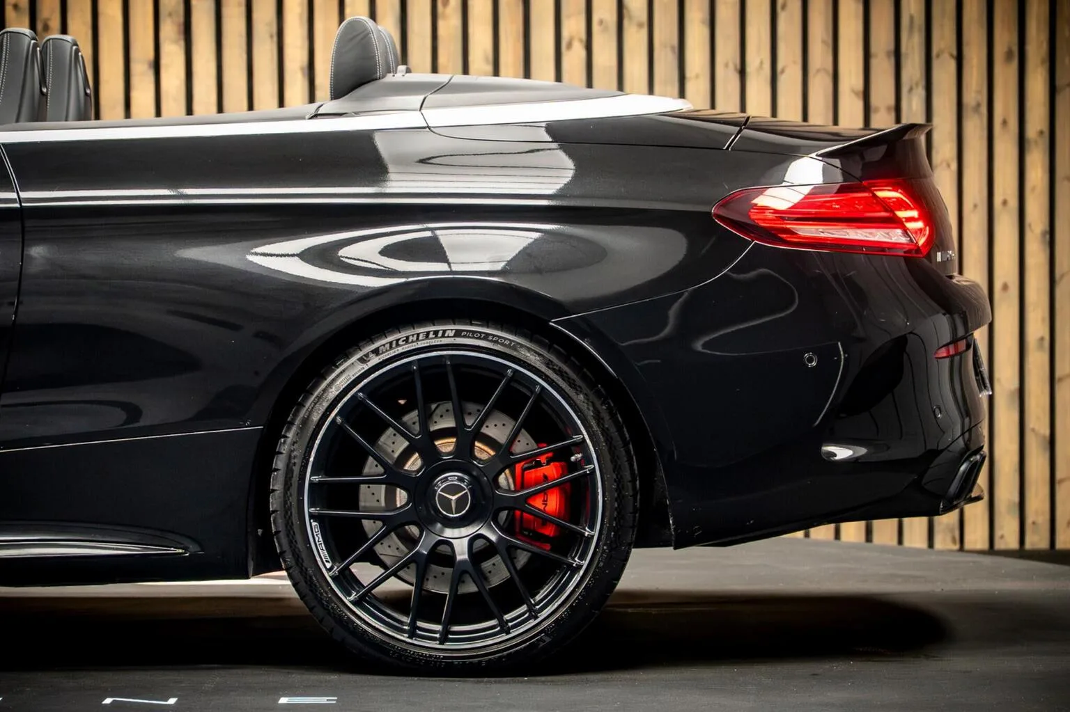 2023 Mercedes-AMG C 63 S Cabriolet Night Edition, 17/30