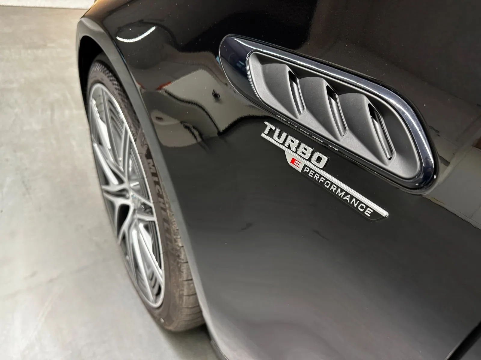 2023 Mercedes-AMG C 63 S E Performance Estate, 6/26