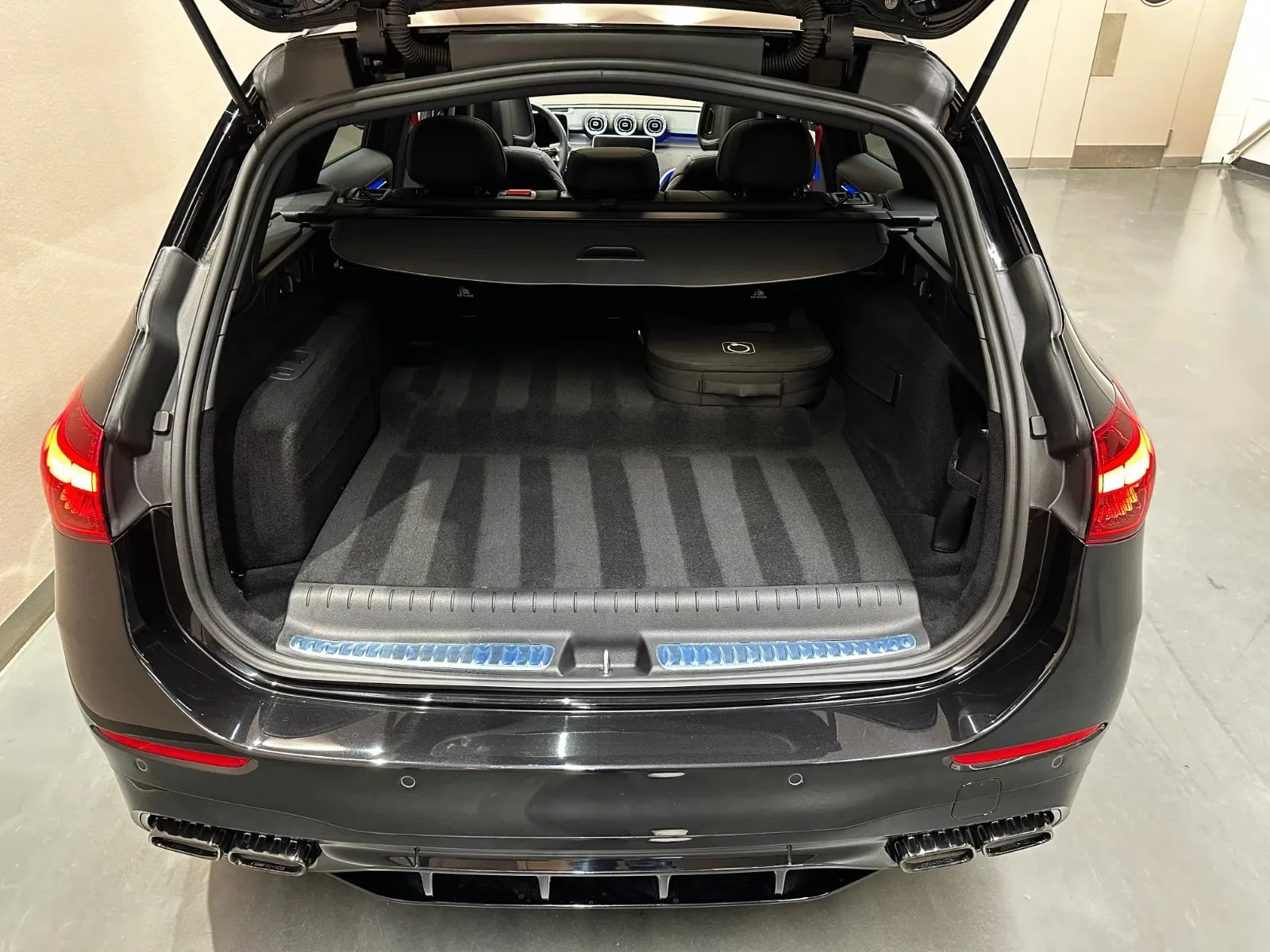 2023 Mercedes-AMG C 63 S E Performance Estate, 16/26