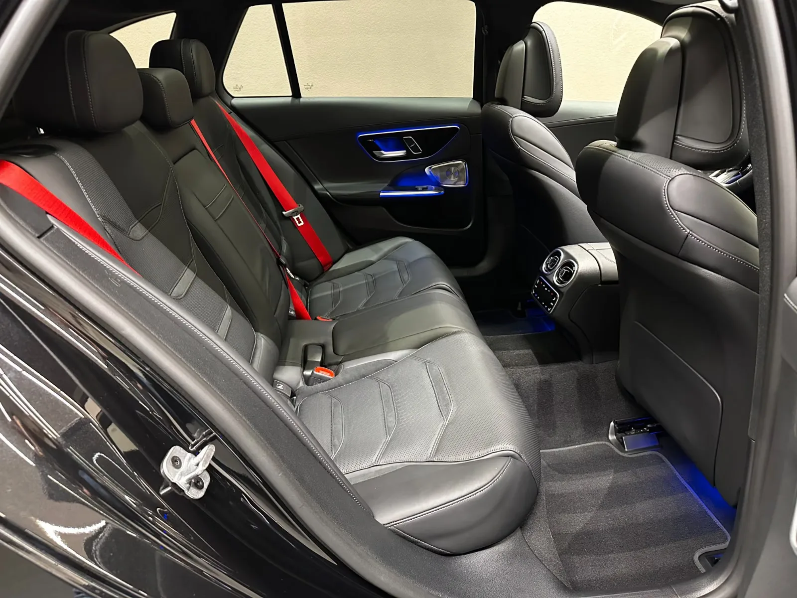 2023 Mercedes-AMG C 63 S E Performance Estate, 19/26