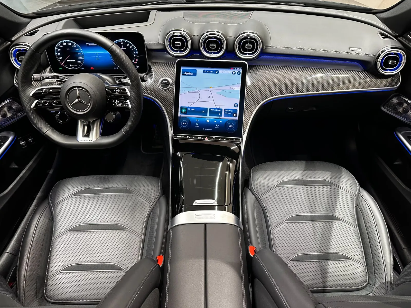 2023 Mercedes-AMG C 63 S E Performance Estate, 25/26