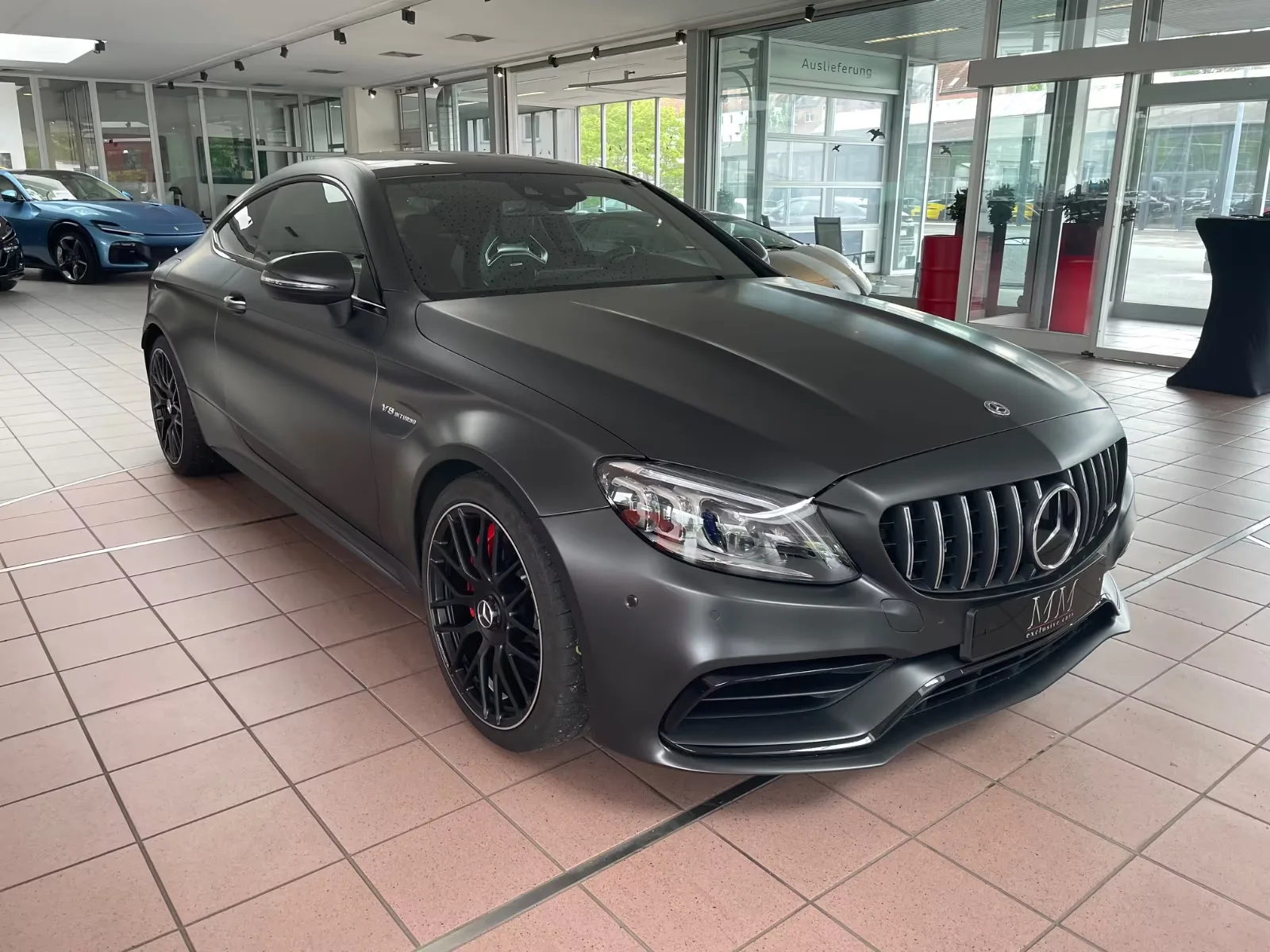2023 Mercedes-AMG C 63 S proposée par un concessionnaire spécialisé à Hannover, Allemagne, photo principale