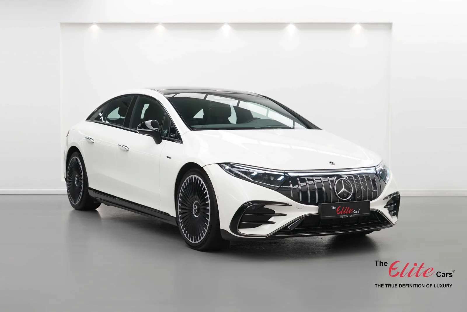 2023 Mercedes-AMG EQS 53 4MATIC+ angeboten von einem Fachhändler in Dubai, Vereinigte Arabische Emirate, Hauptfoto