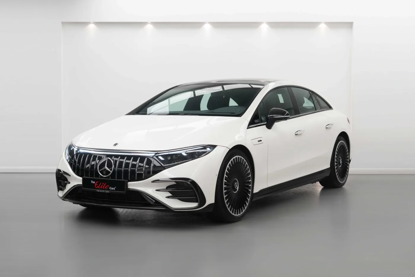 2023 Mercedes-AMG EQS 53 4MATIC+ angeboten von einem Fachhändler in Dubai, Vereinigte Arabische Emirate, Foto 8 von 10