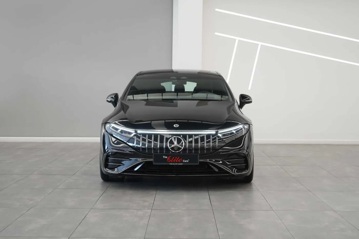 2023 Mercedes-AMG EQS 53 4MATIC+ angeboten von einem Fachhändler in Dubai, Vereinigte Arabische Emirate, Foto 6 von 10