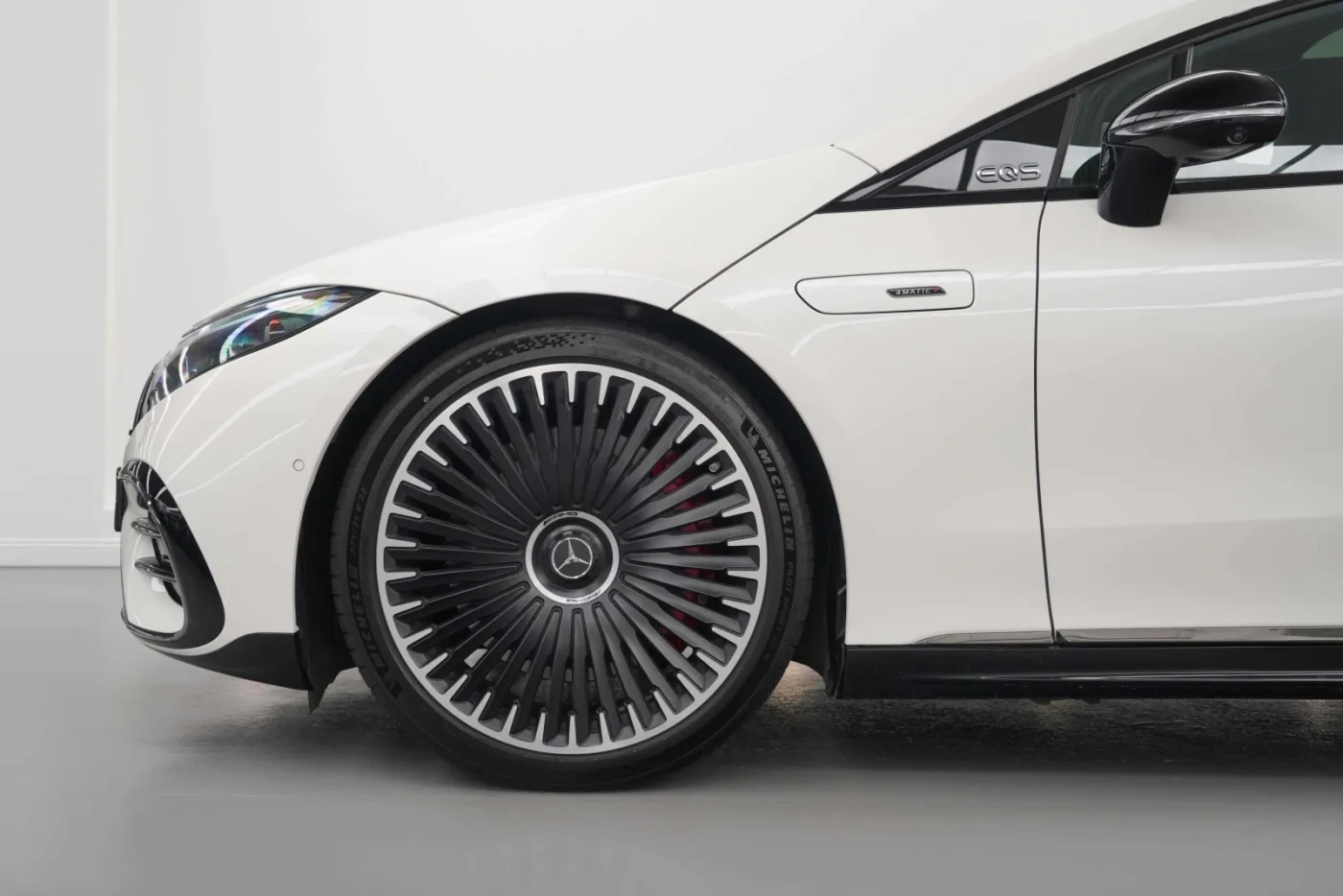 2023 Mercedes-AMG EQS 53 4MATIC+ angeboten von einem Fachhändler in Dubai, Vereinigte Arabische Emirate, Foto 7 von 10