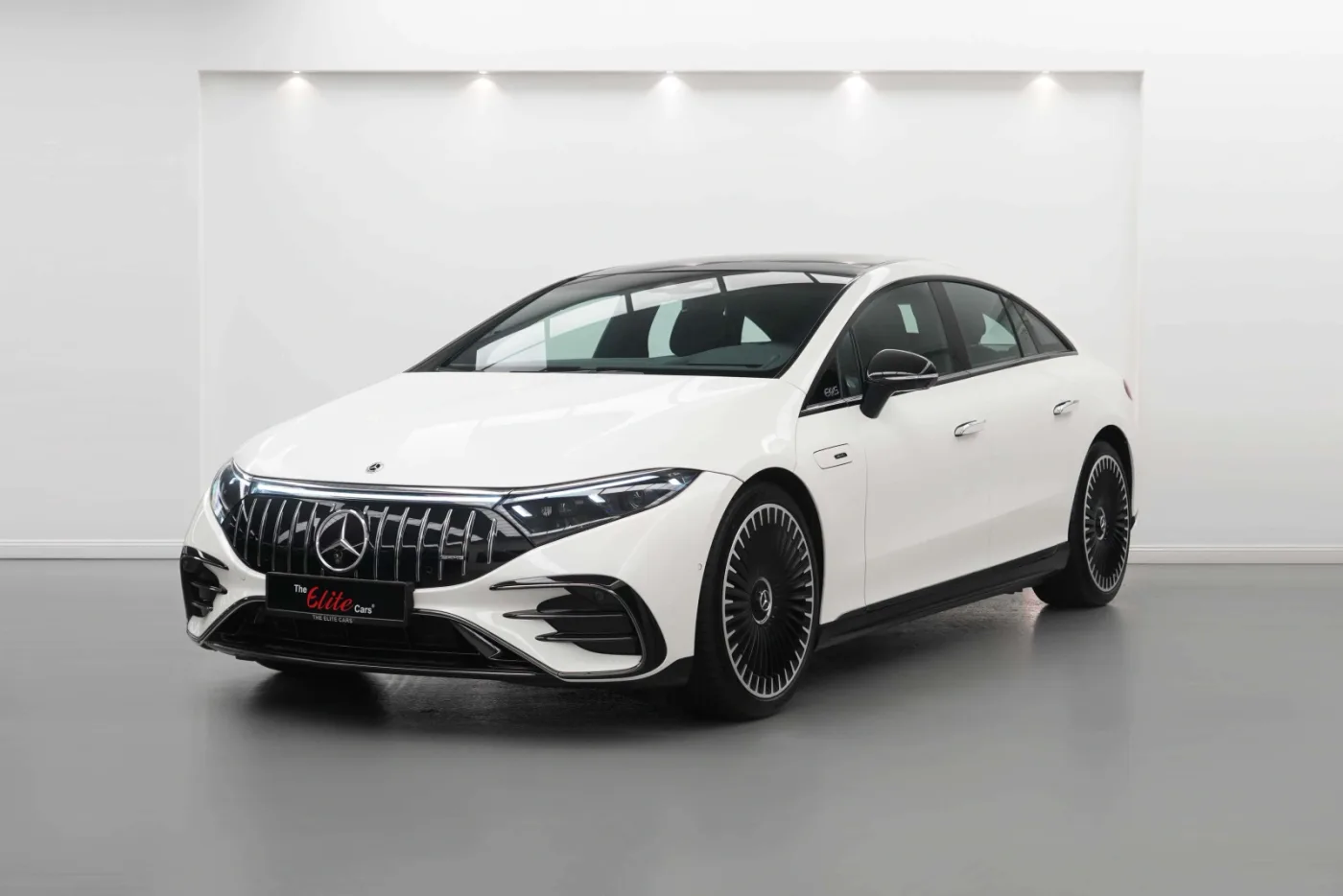 2023 Mercedes-AMG EQS 53 4MATIC+ angeboten von einem Fachhändler in Dubai, Vereinigte Arabische Emirate, Foto 8 von 10