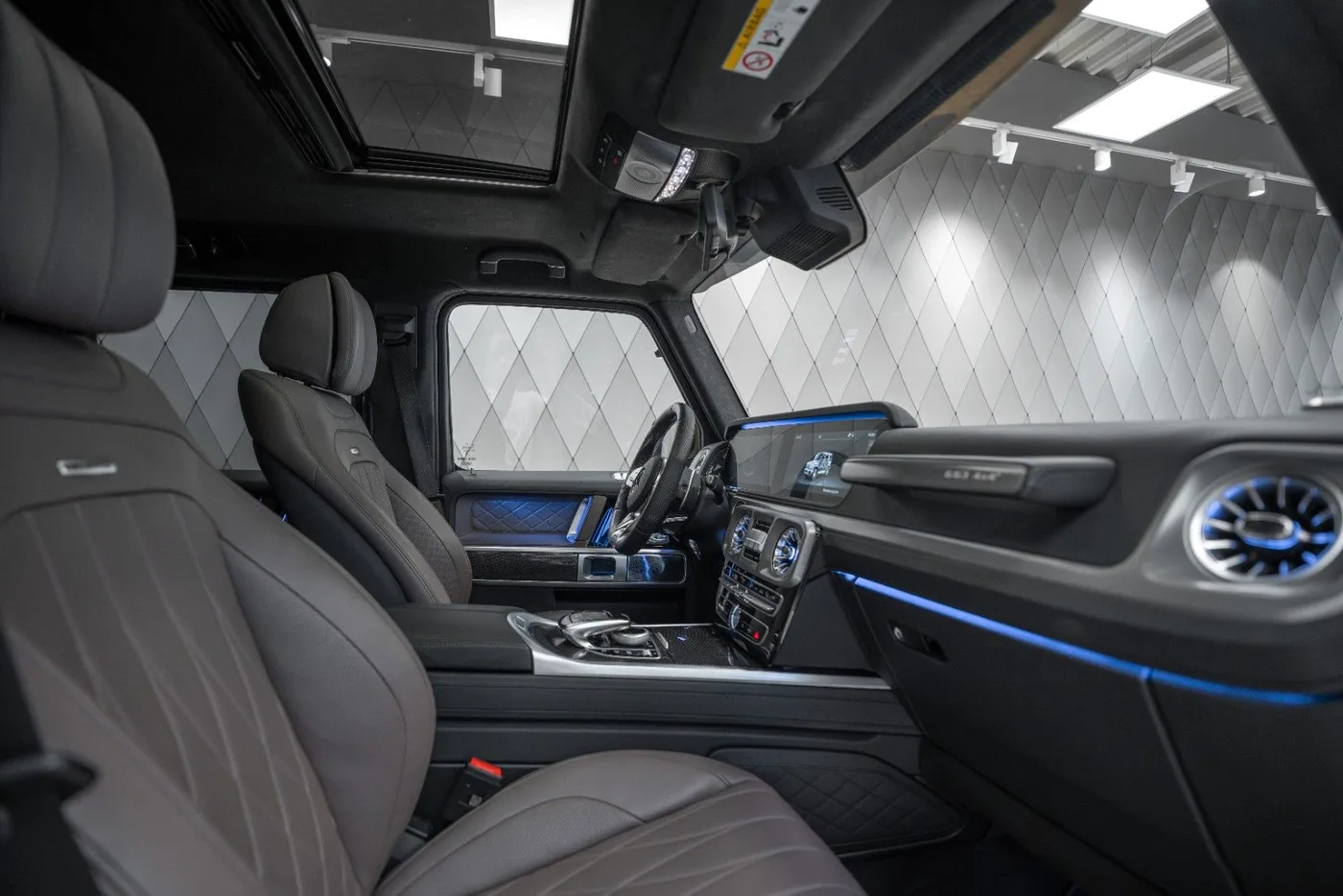 2023 Mercedes-AMG G 63 4x4² proposée par un spécialiste de la supercar à Schenefeld, Allemagne, photo 16 sur 25