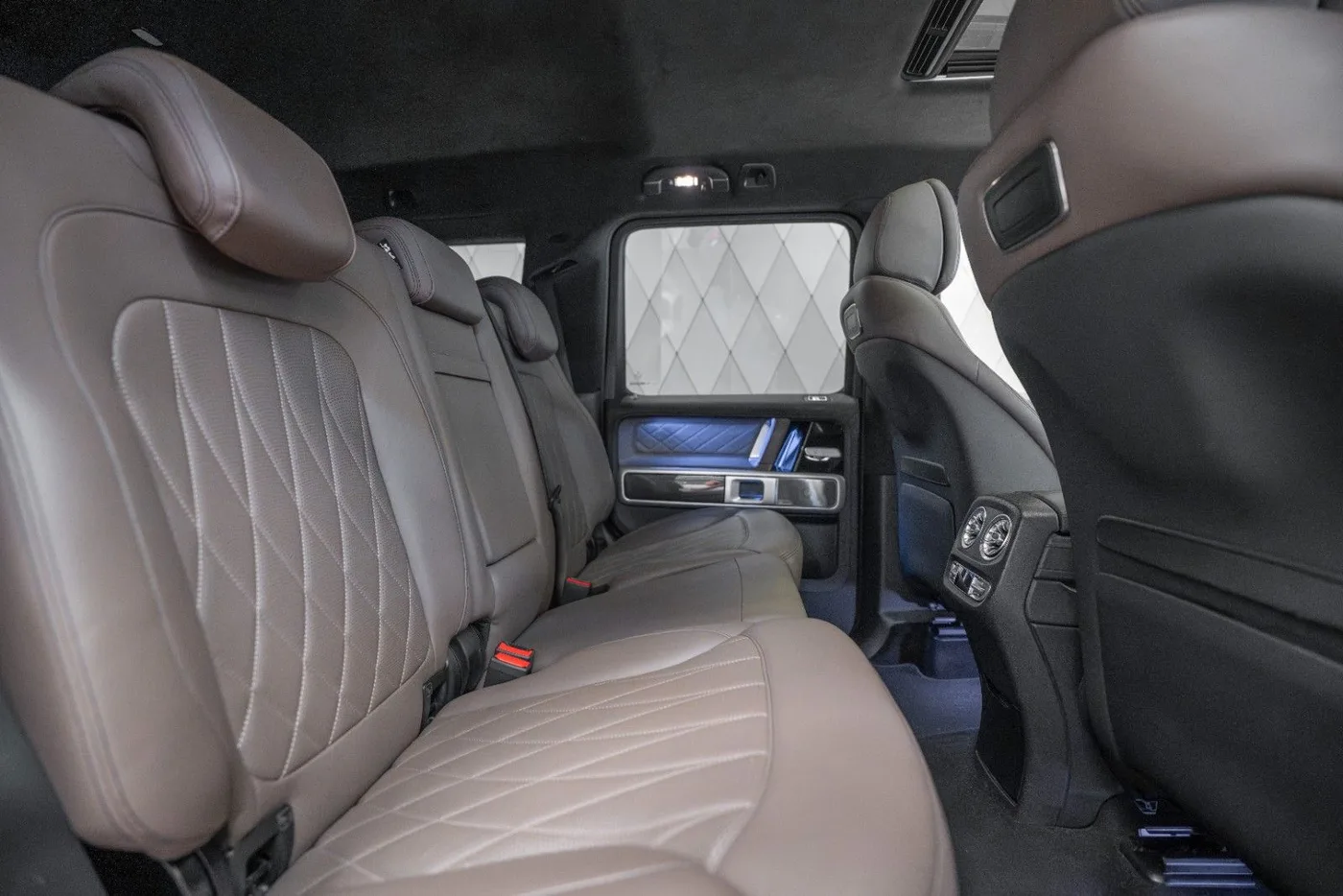 2023 Mercedes-AMG G 63 4x4² proposée par un spécialiste de la supercar à Schenefeld, Allemagne, photo 18 sur 25